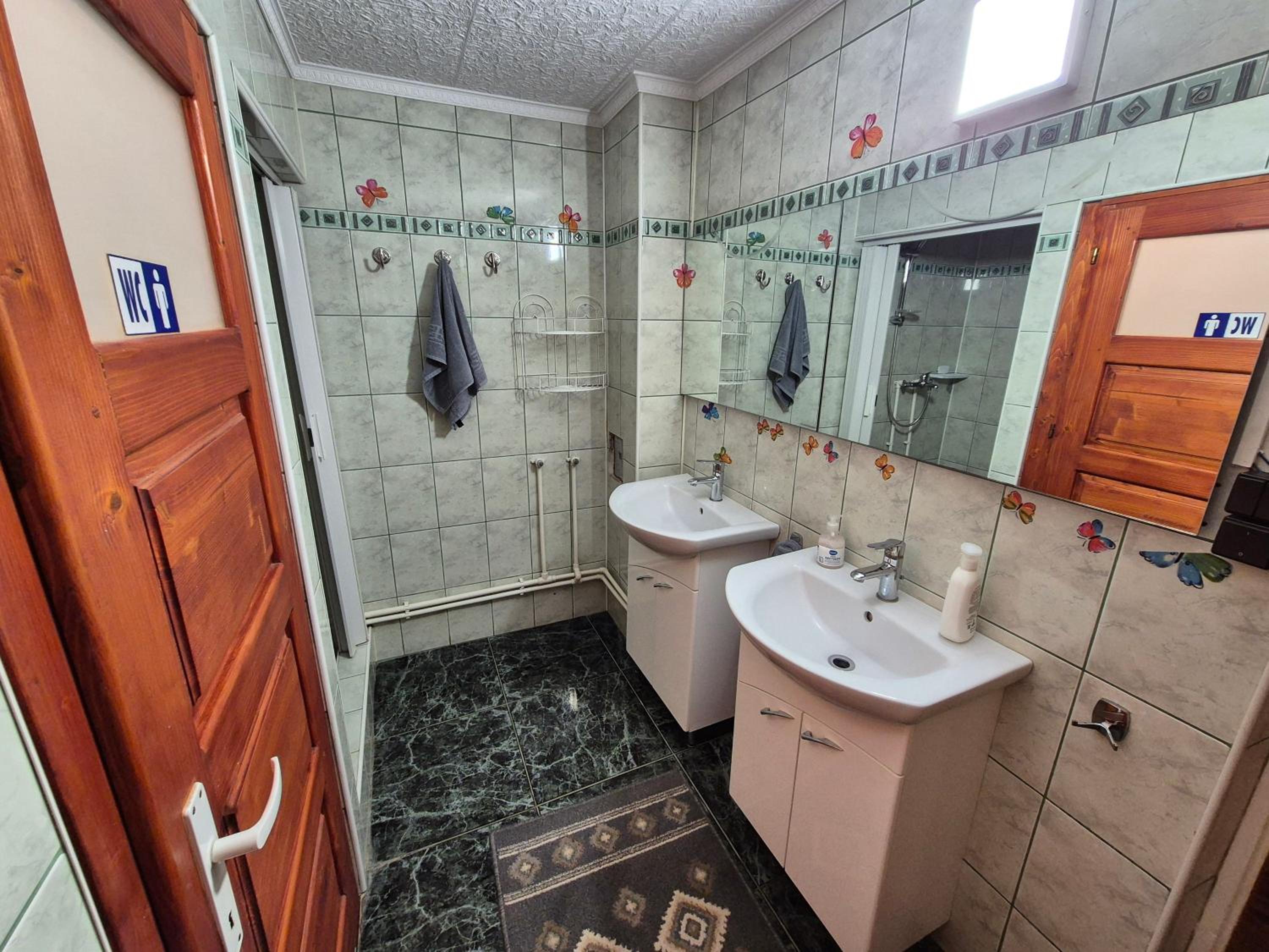 Photo 48