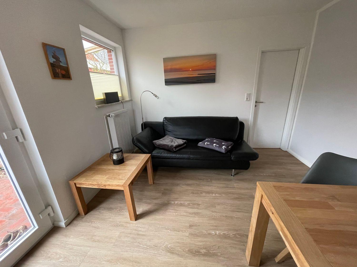 Strand-Idylle-Bungalow-links