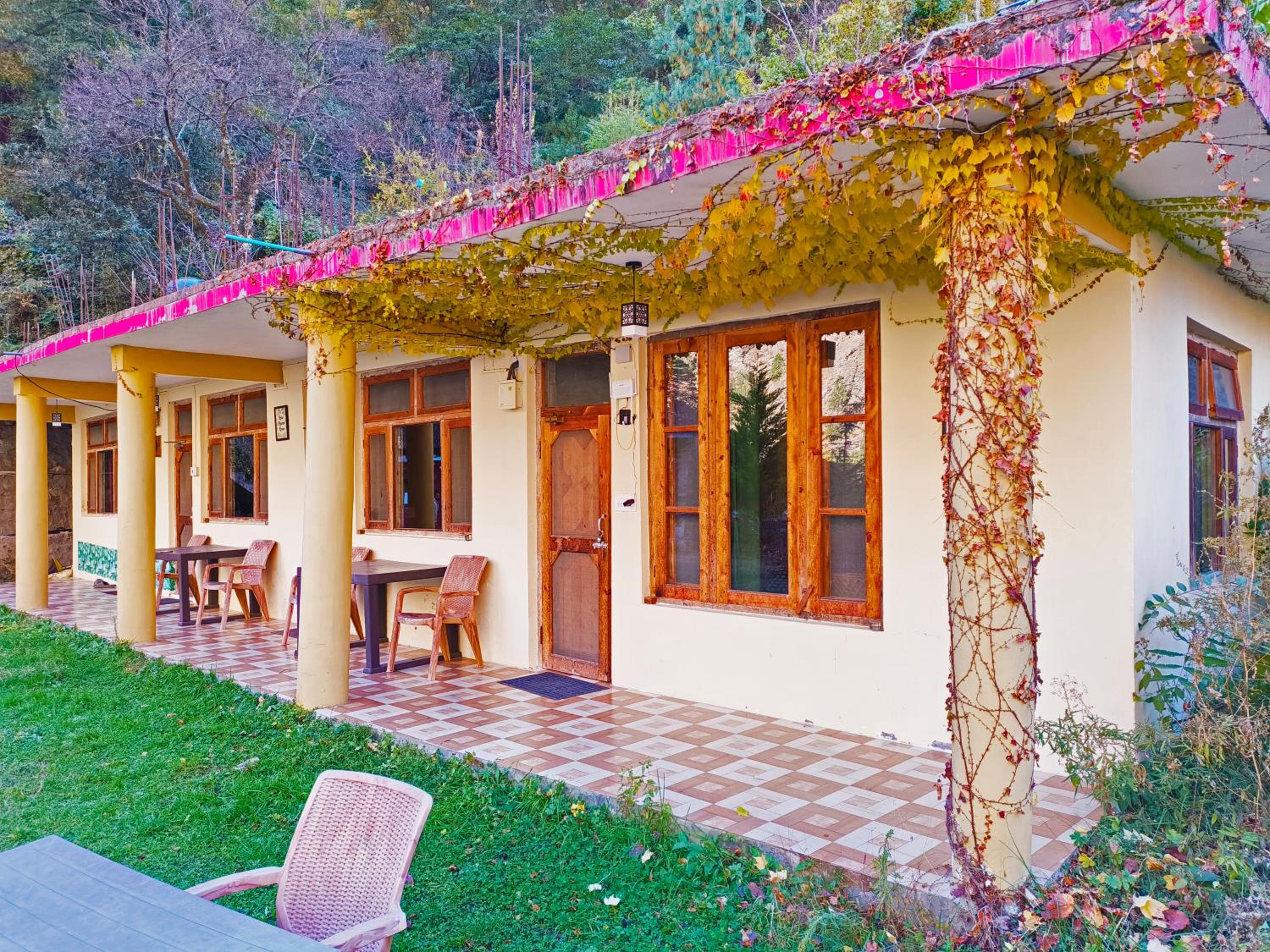 WoodRose Ecostay - Tirthan Valley