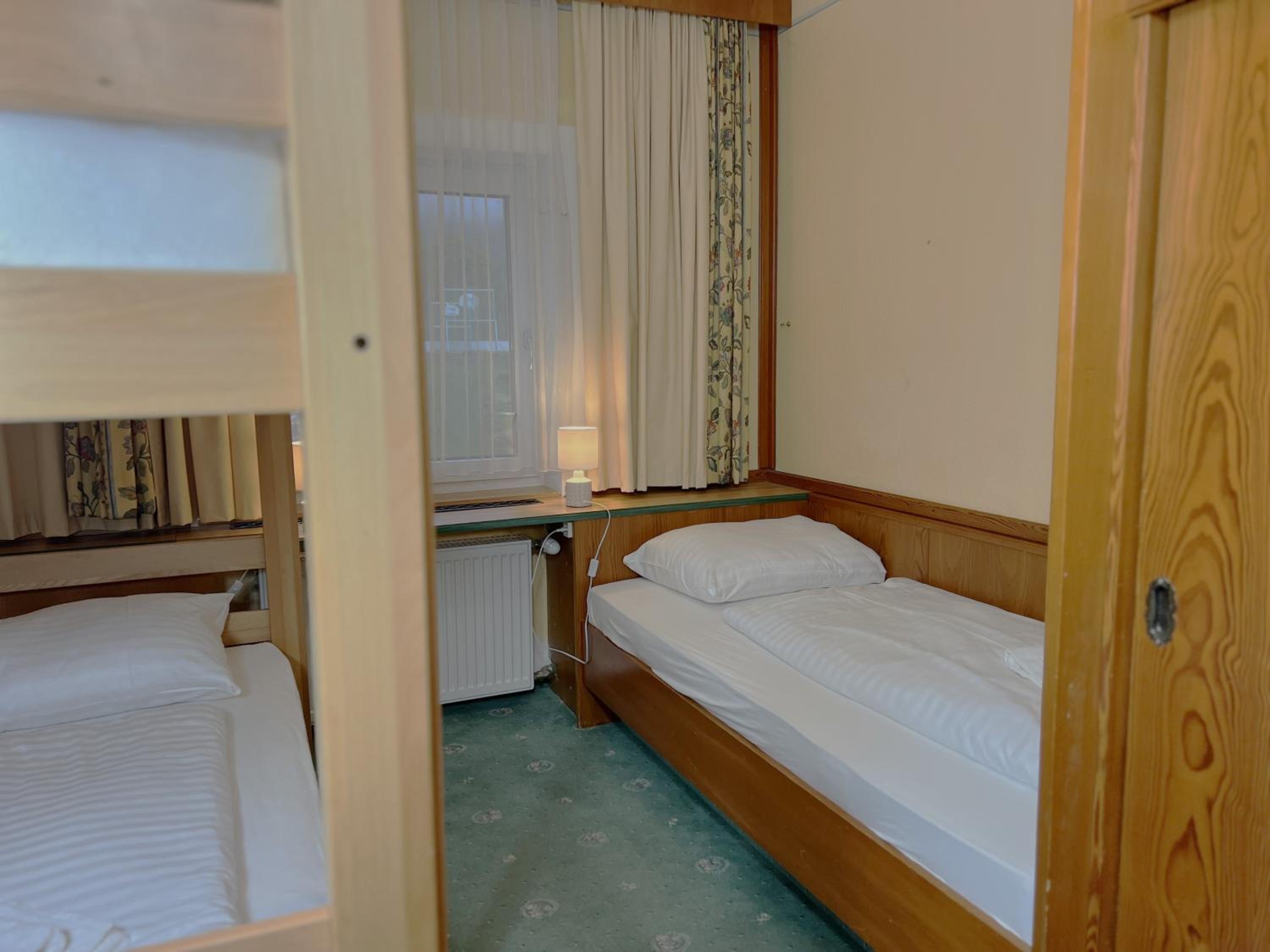 Mountain Hotel & Hostel