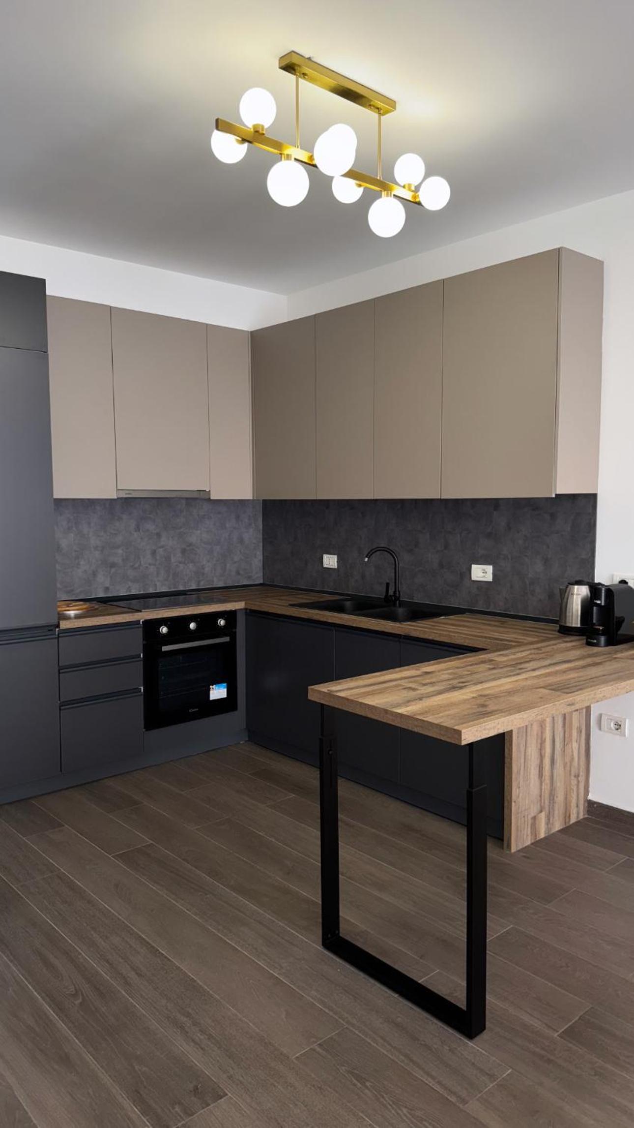 Free Parking Skanderbeg Square - Spacious Central Apartment