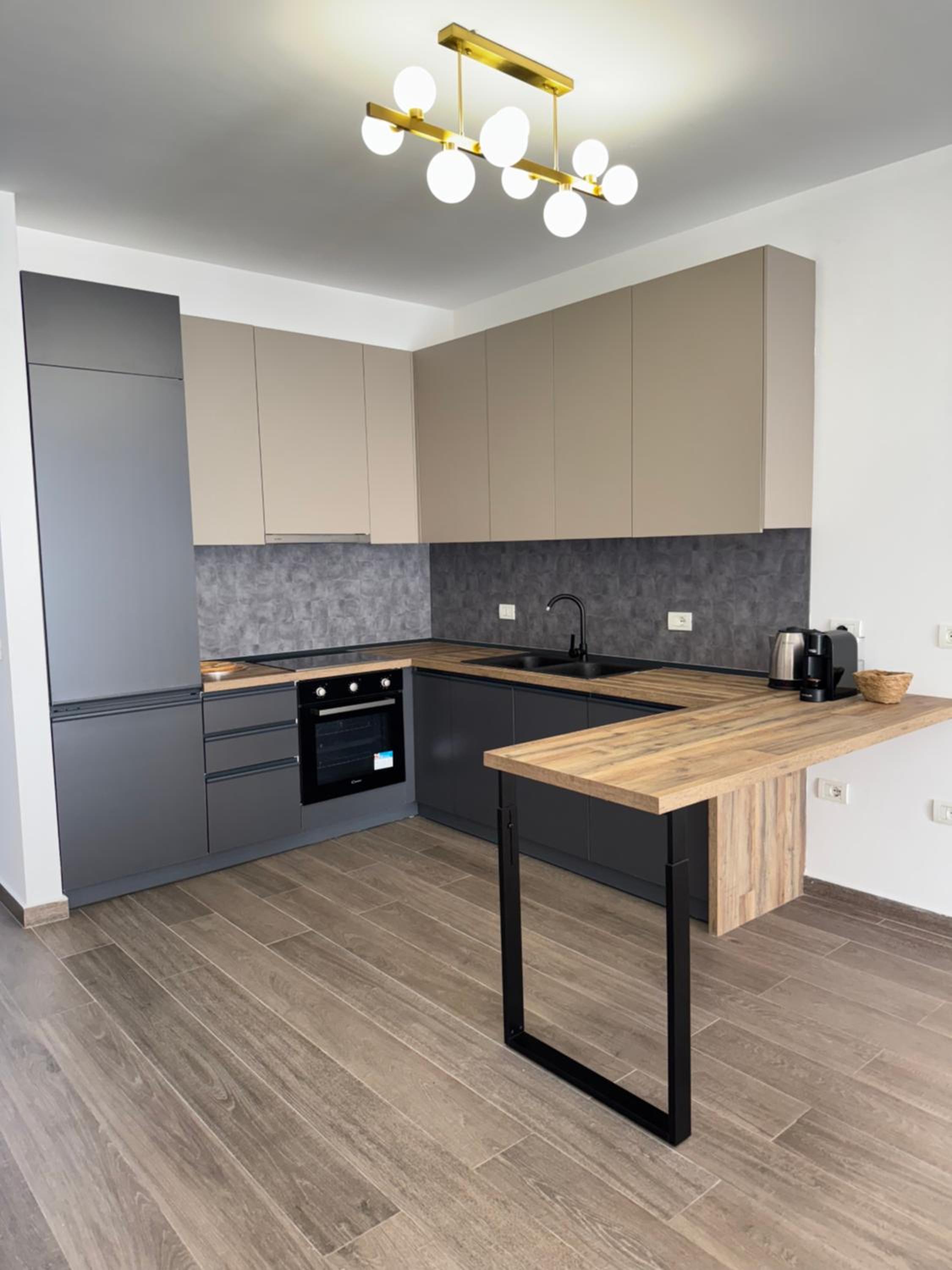 Free Parking Skanderbeg Square - Spacious Central Apartment