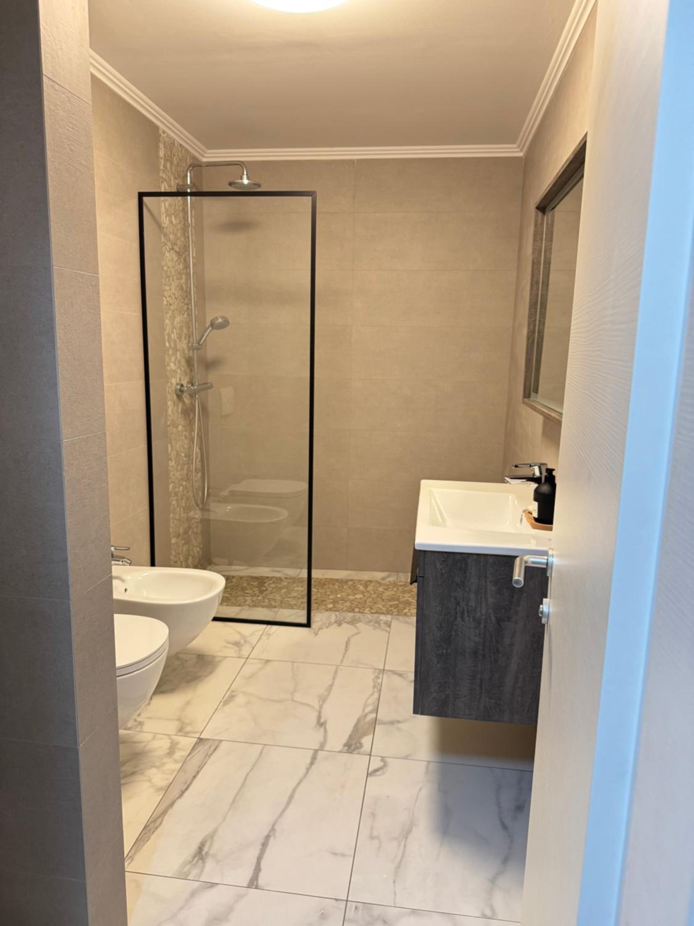 Free Parking Skanderbeg Square - Spacious Central Apartment