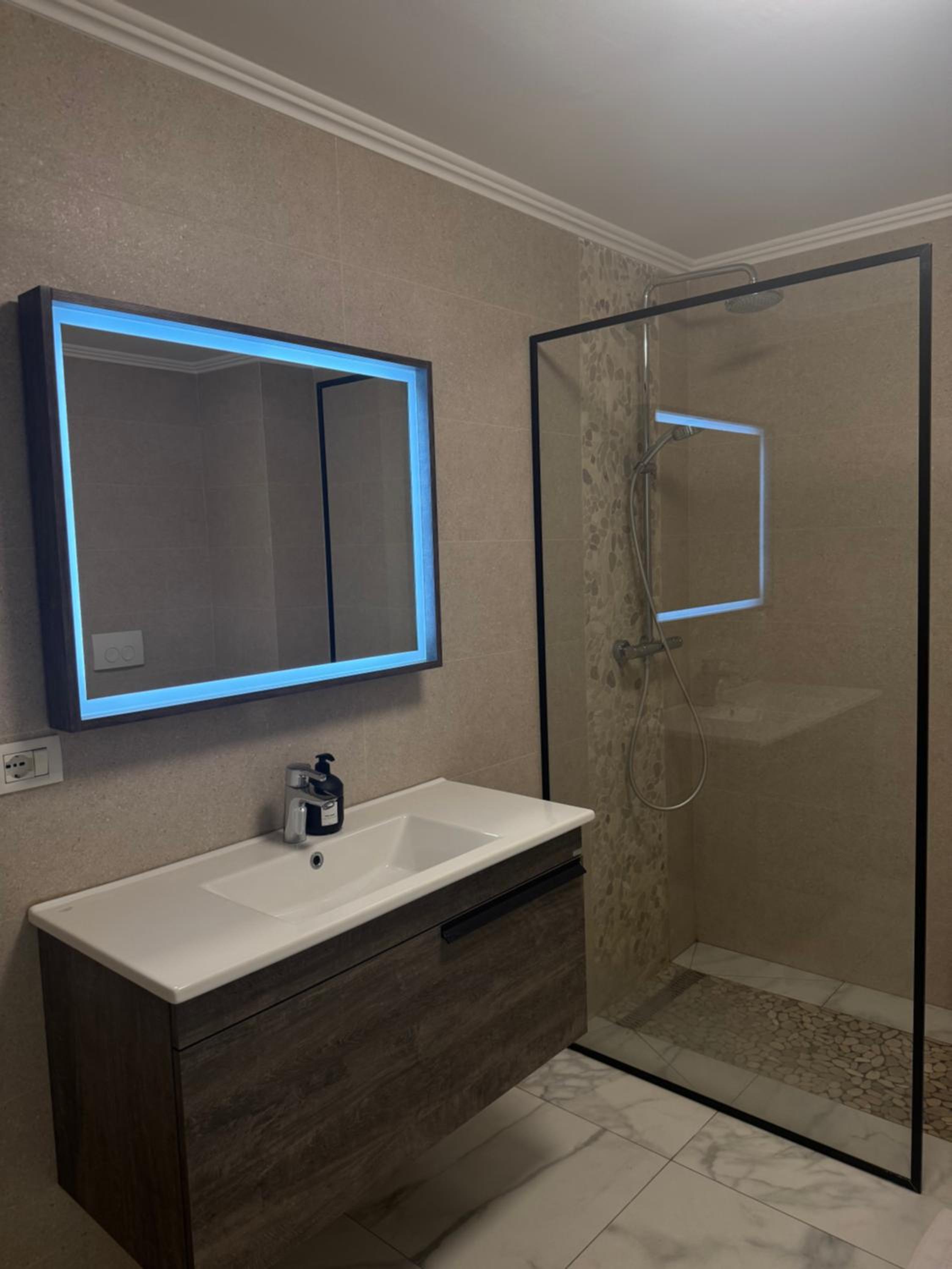 Free Parking Skanderbeg Square - Spacious Central Apartment