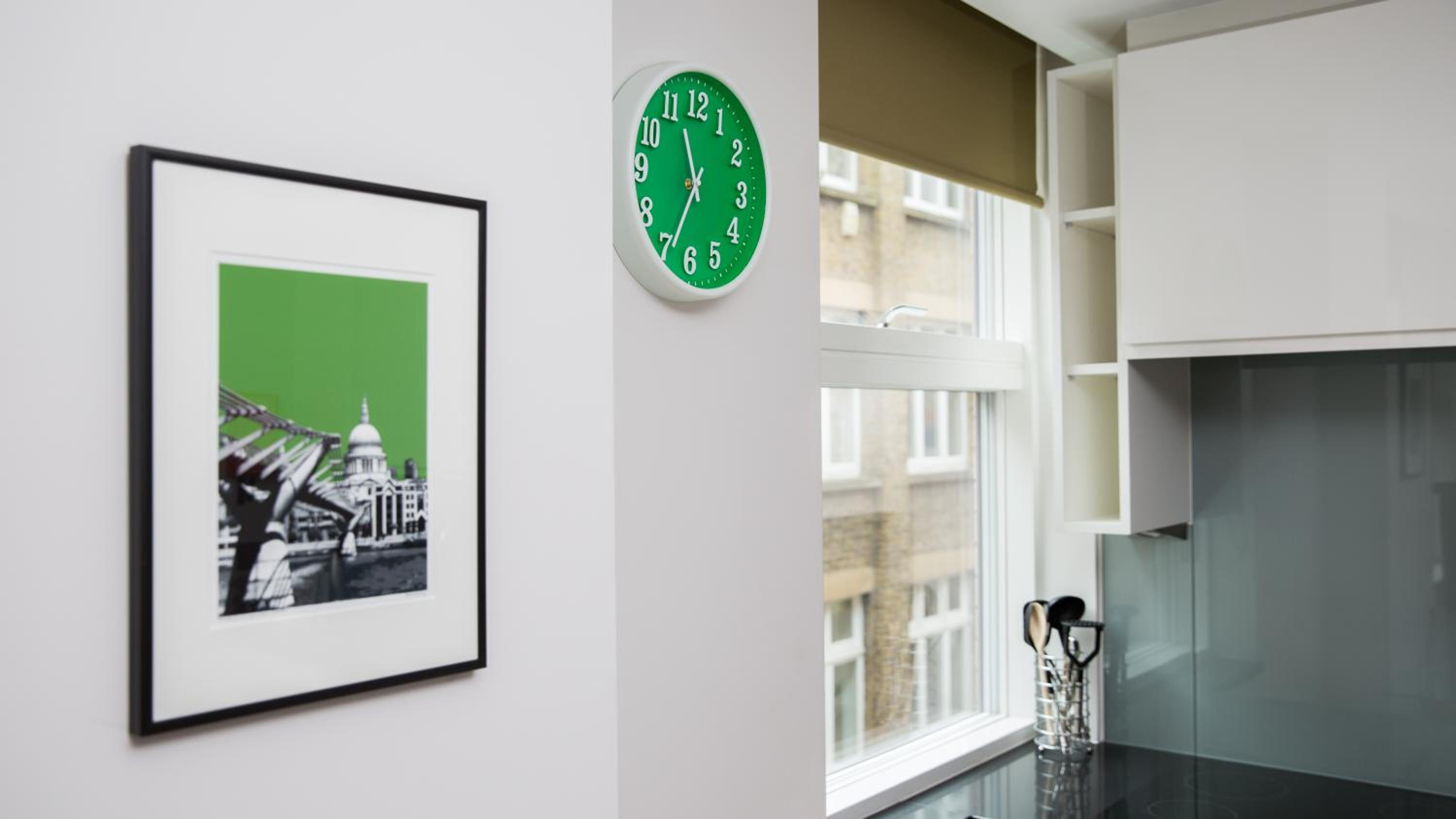 Barbican Serviced Apartments by LovelyStay