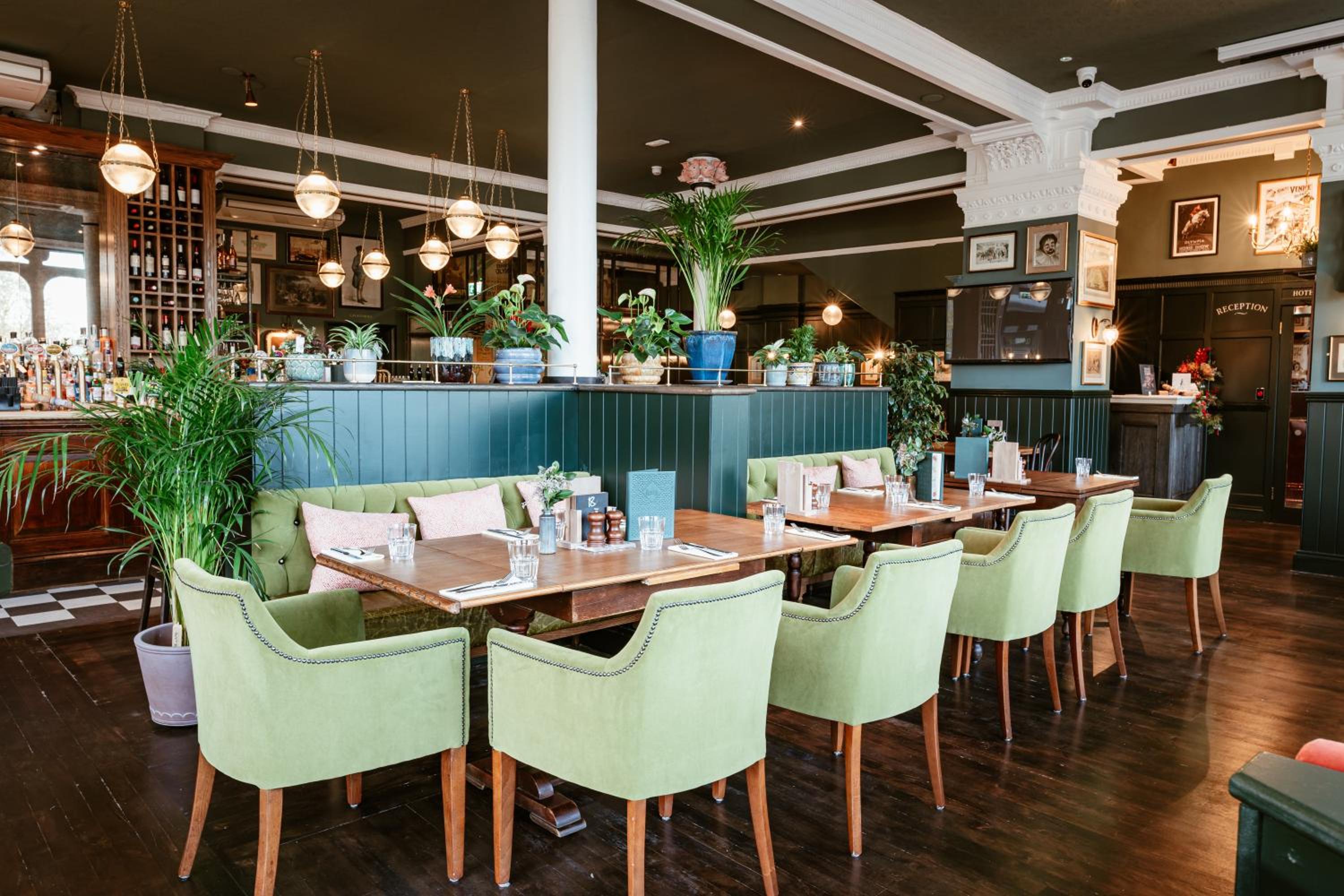 restaurant