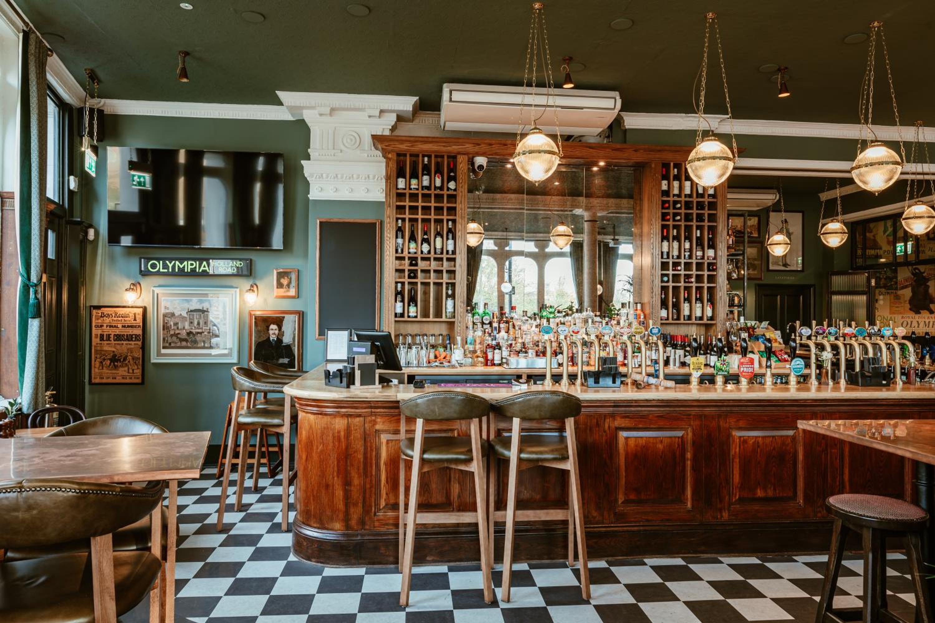 bar