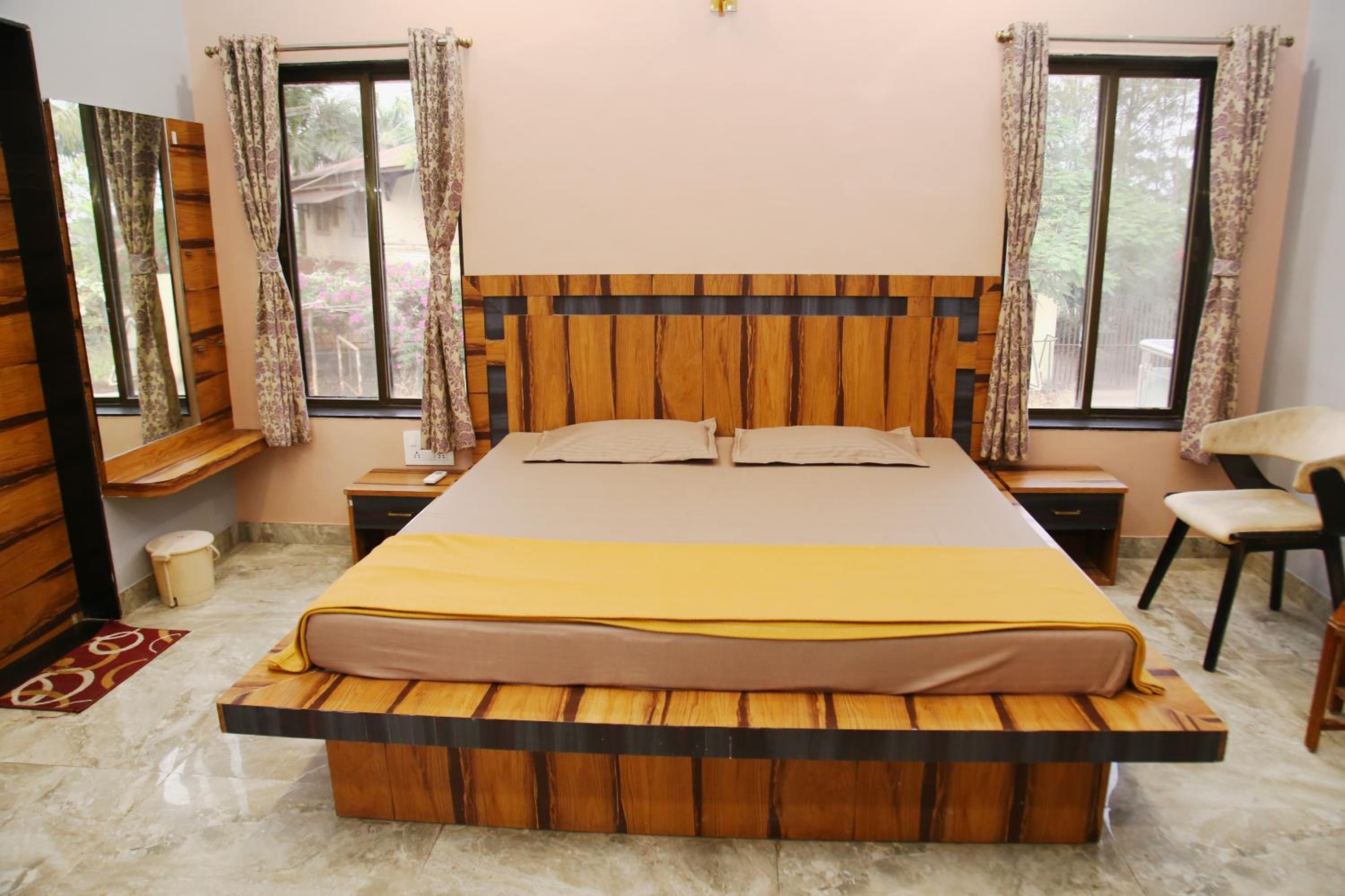 Royal Escape Lonavla