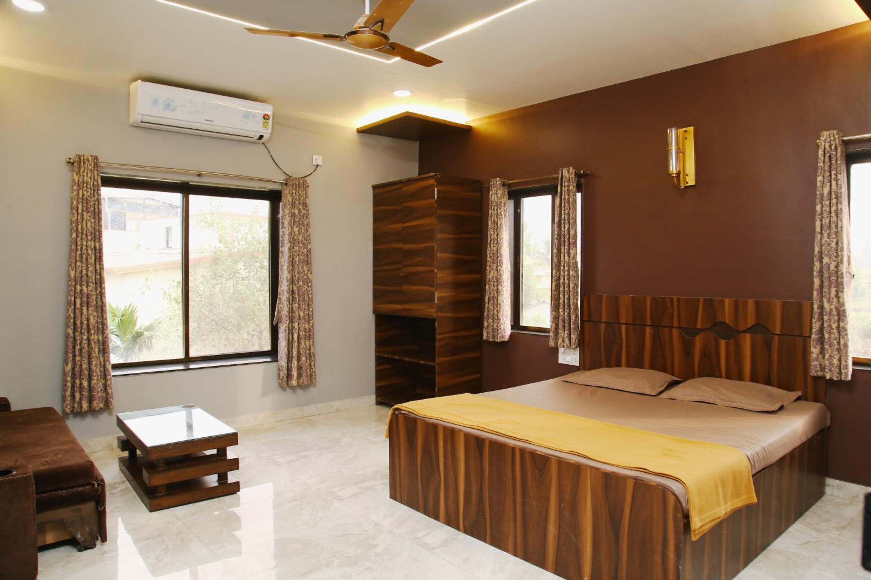 Royal Escape Lonavla