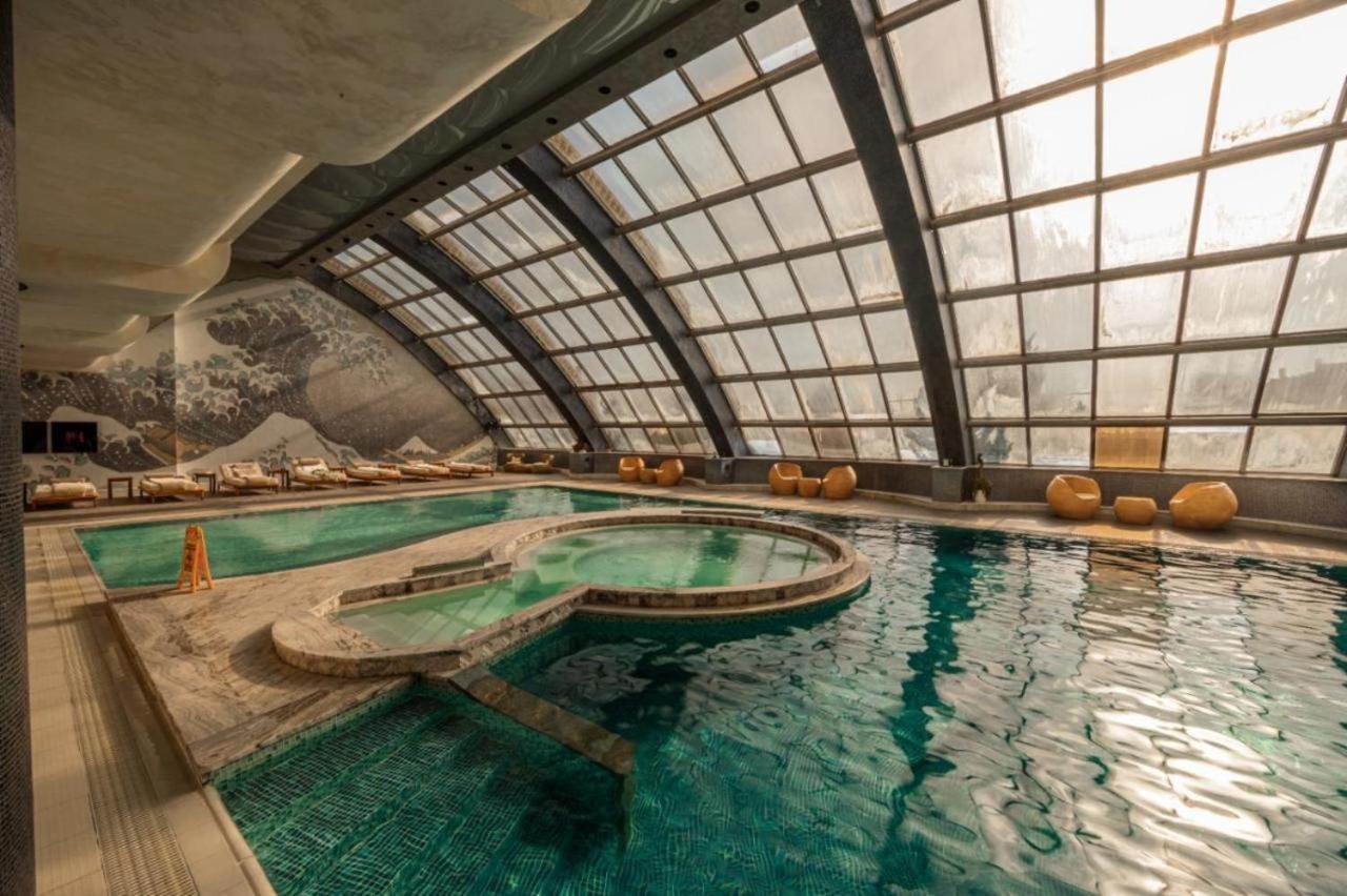 Green city Sea View Luxury with Free Pools