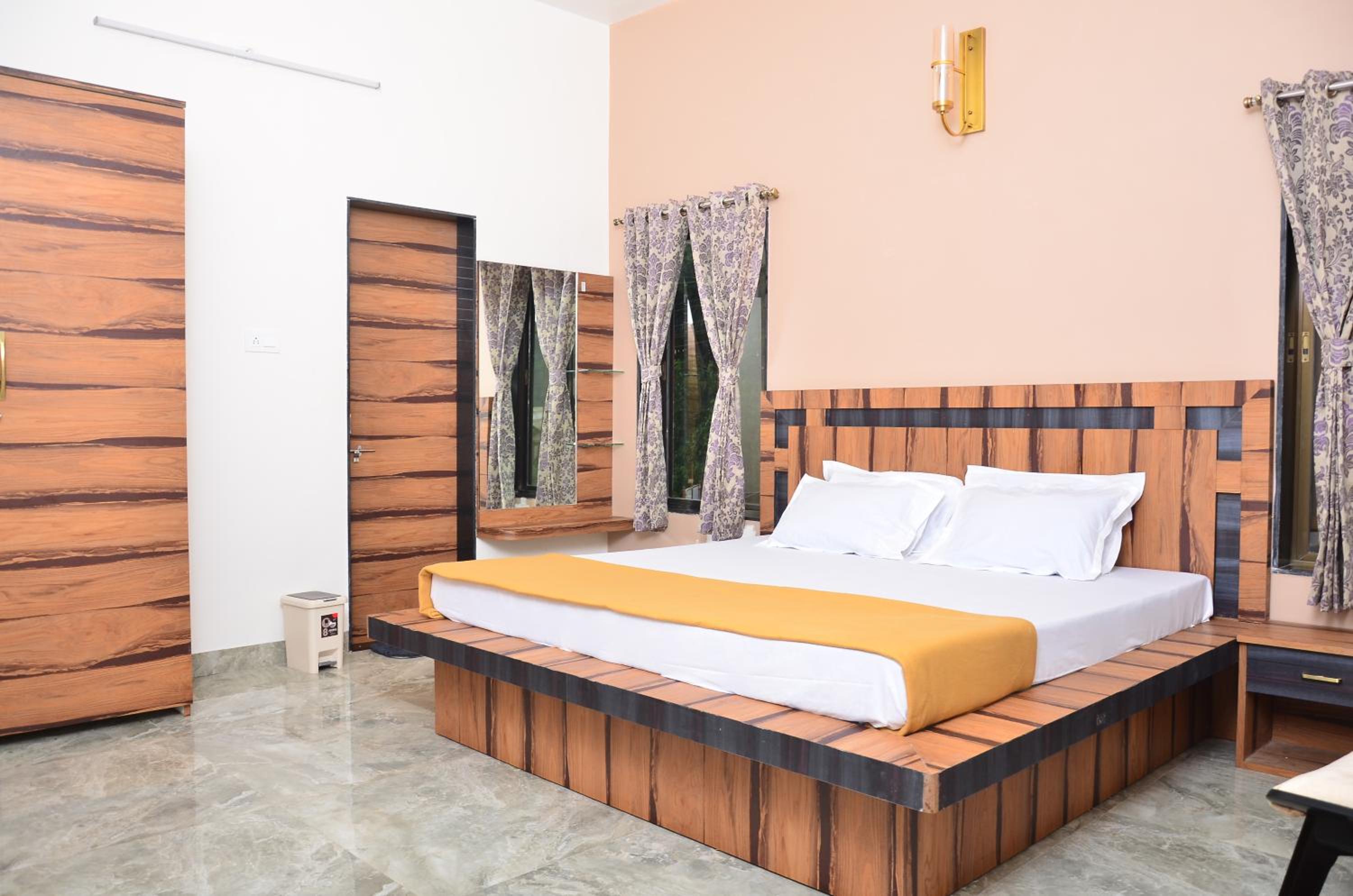 Royal Escape Lonavla