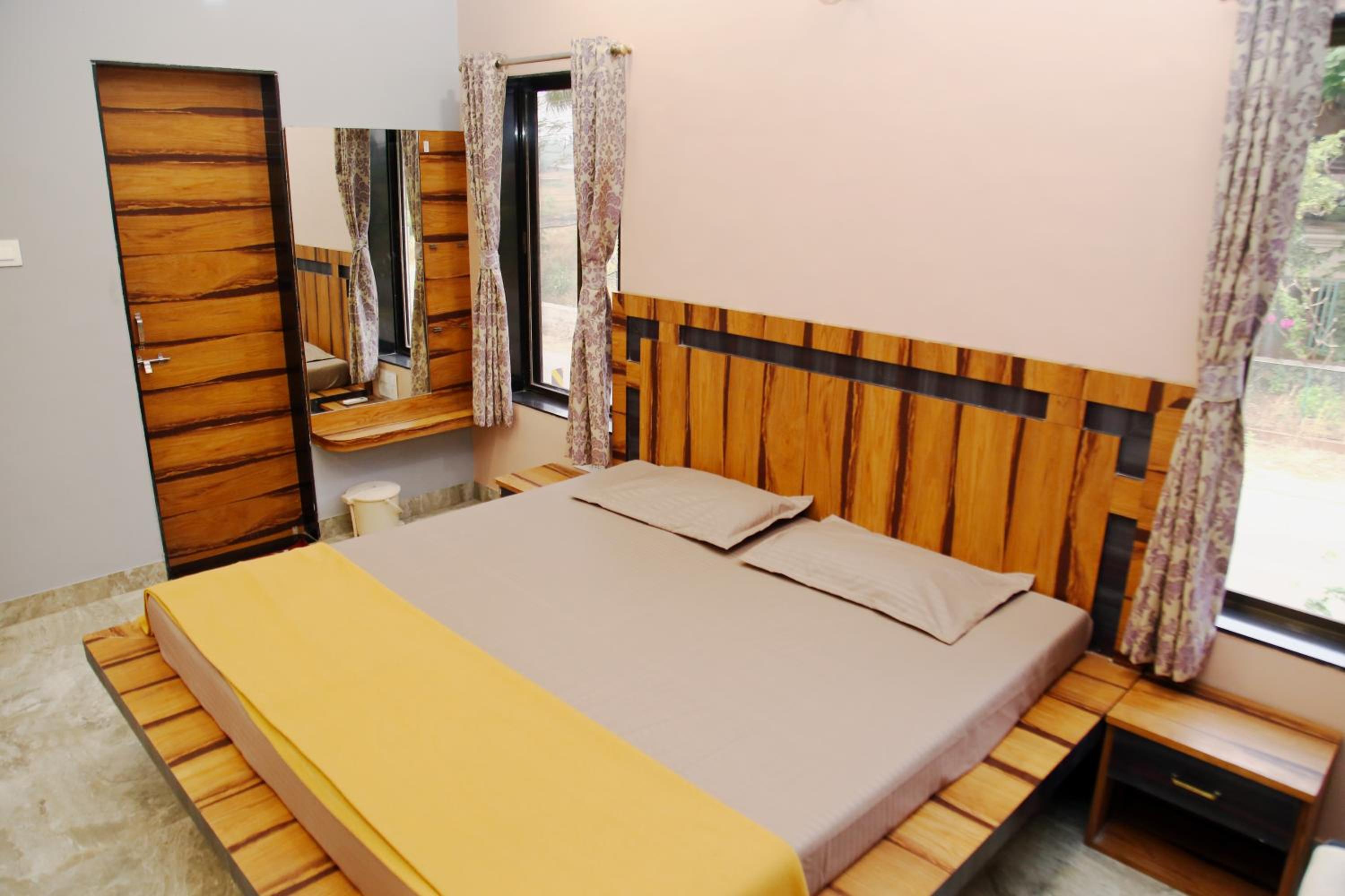 Royal Escape Lonavla