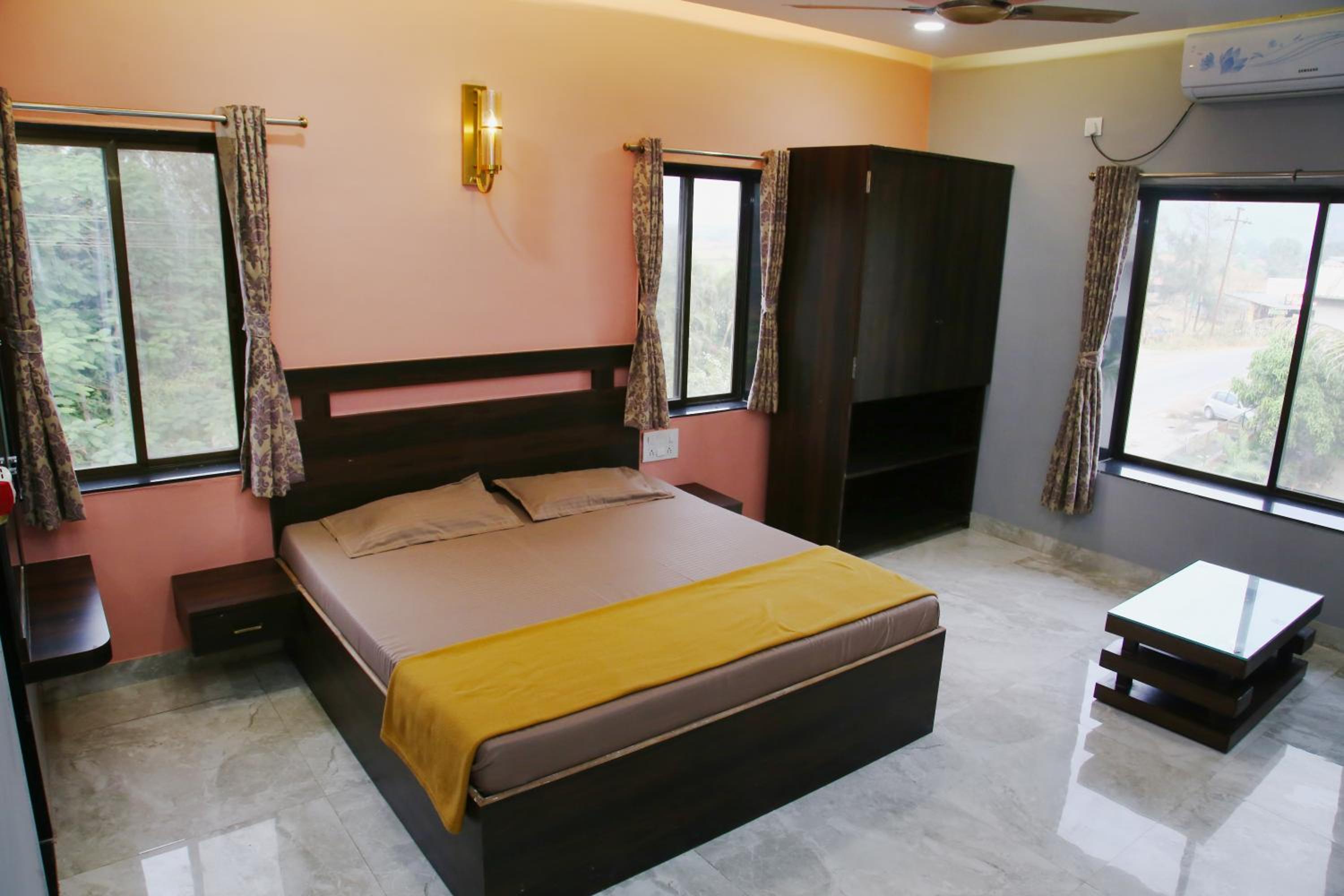 Royal Escape Lonavla