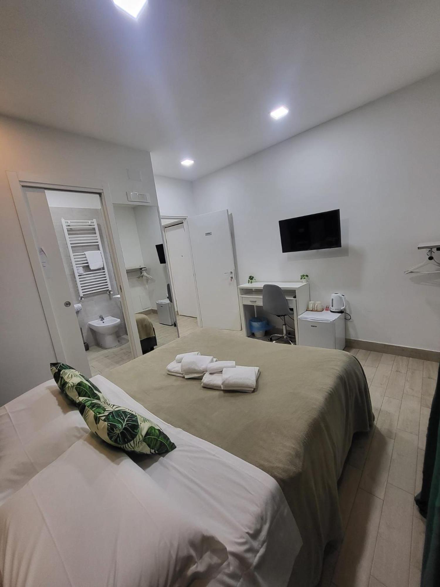 New Era Rooms