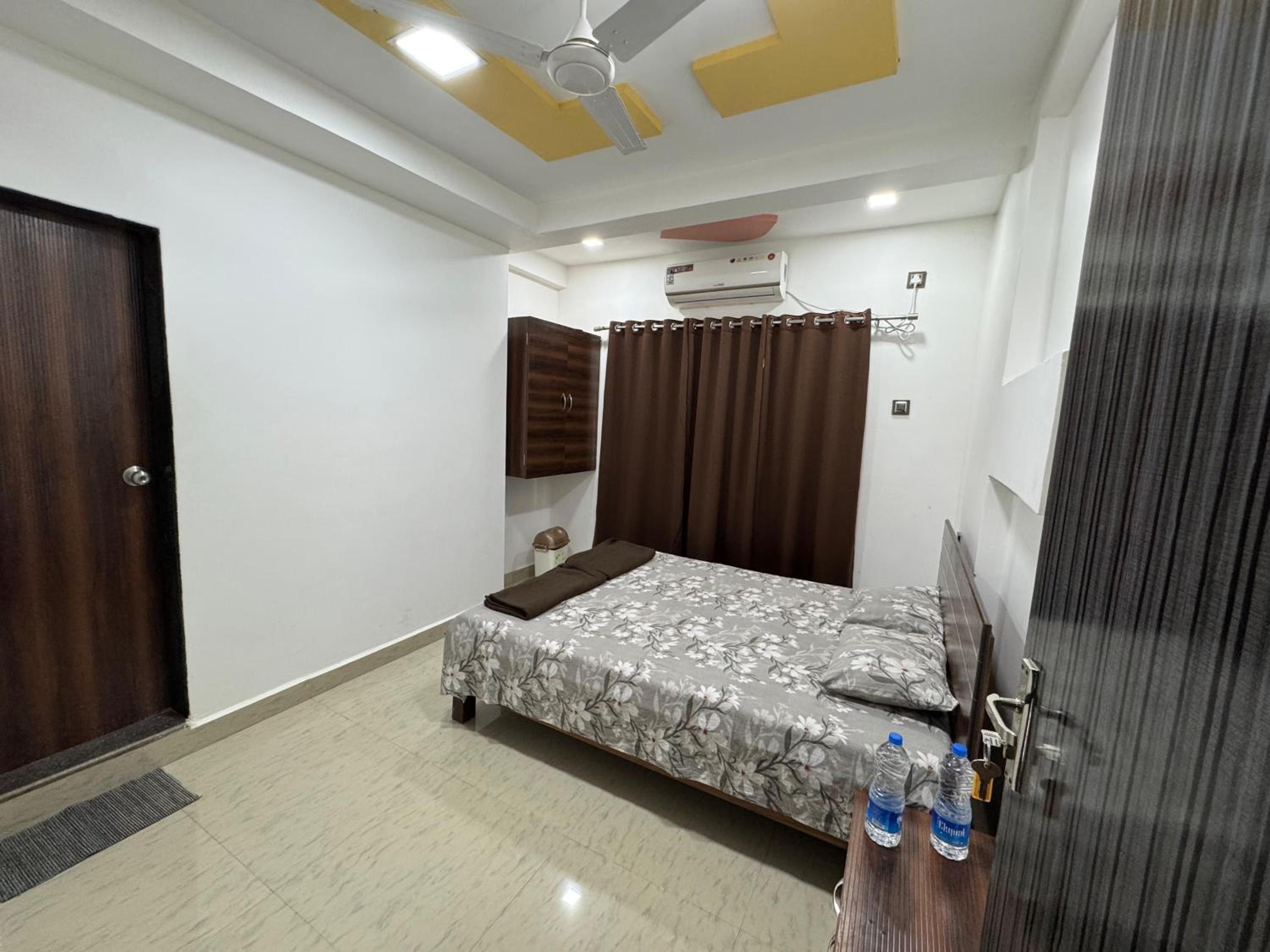 Nadkar Holiday Inn view 5