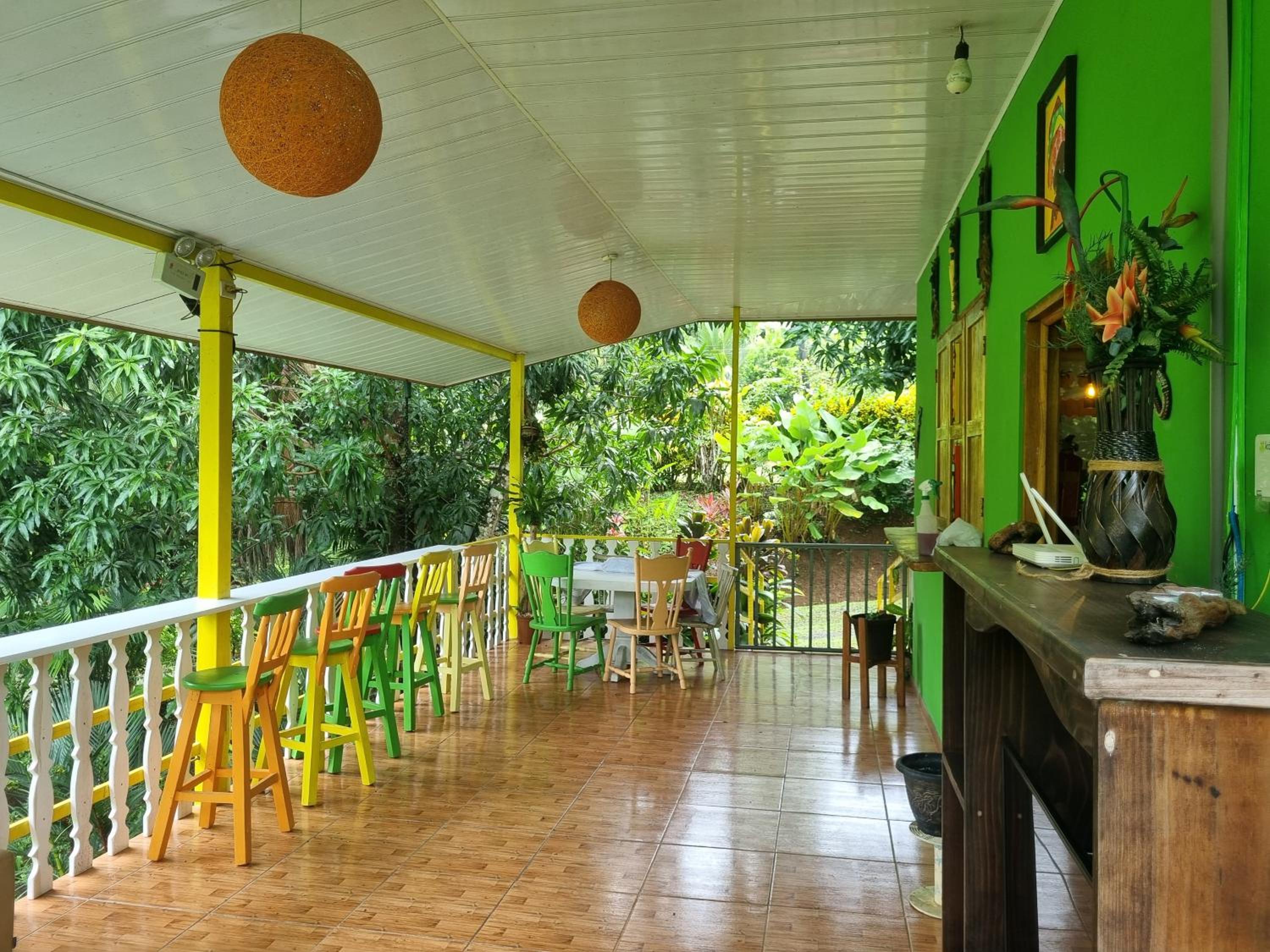Peyo’s House (Swimming Pool,Wi-Fi,BBQ,Board Games)