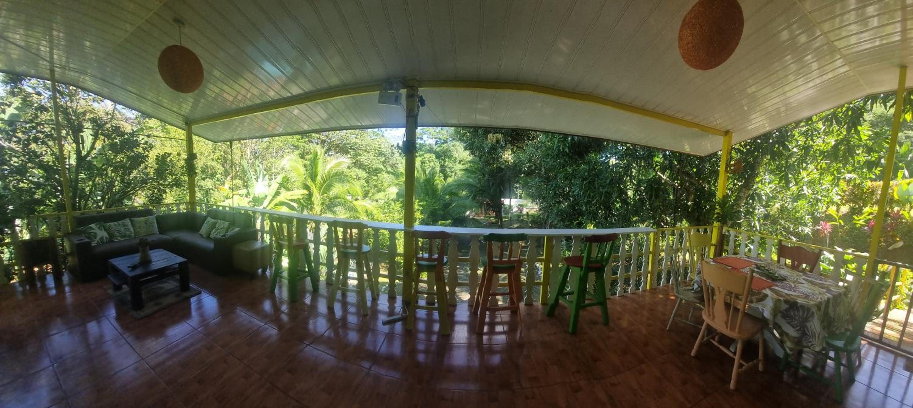 Peyo’s House (Swimming Pool,Wi-Fi,BBQ,Board Games)