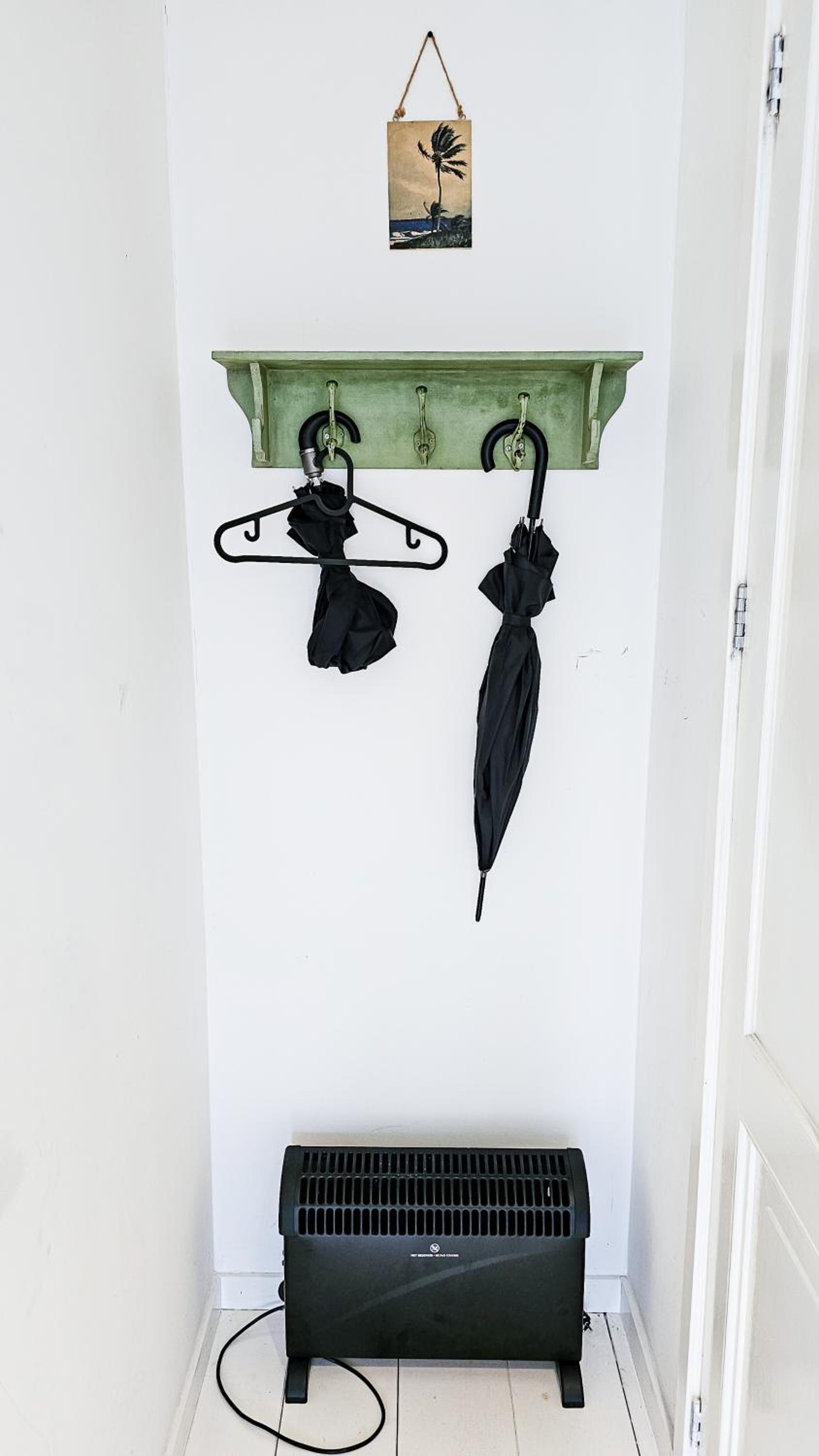 JoyJoyJoy the Green Palm ecolicious studio in a in historic Canalhouse from 1729 with view on the canals