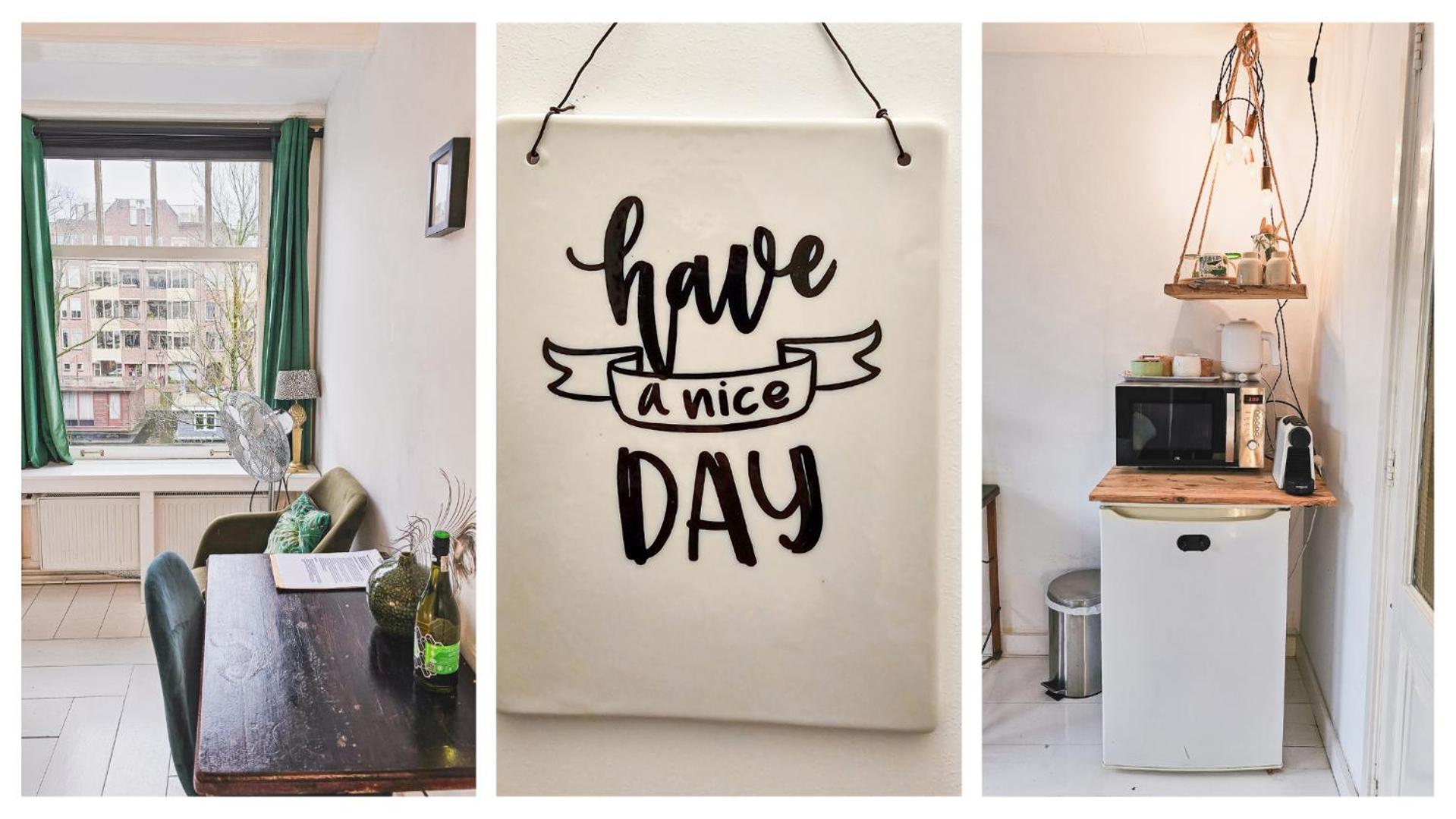 JoyJoyJoy the Green Palm ecolicious studio in a in historic Canalhouse from 1729 with view on the canals