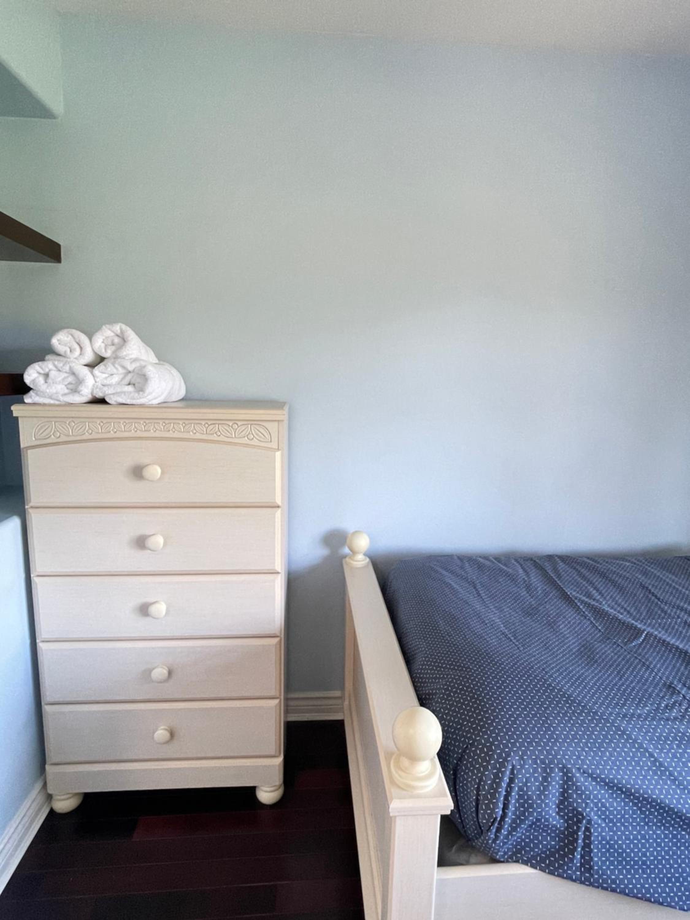 Cozy Guest Rooms Near UBC, Downtown and Beaches