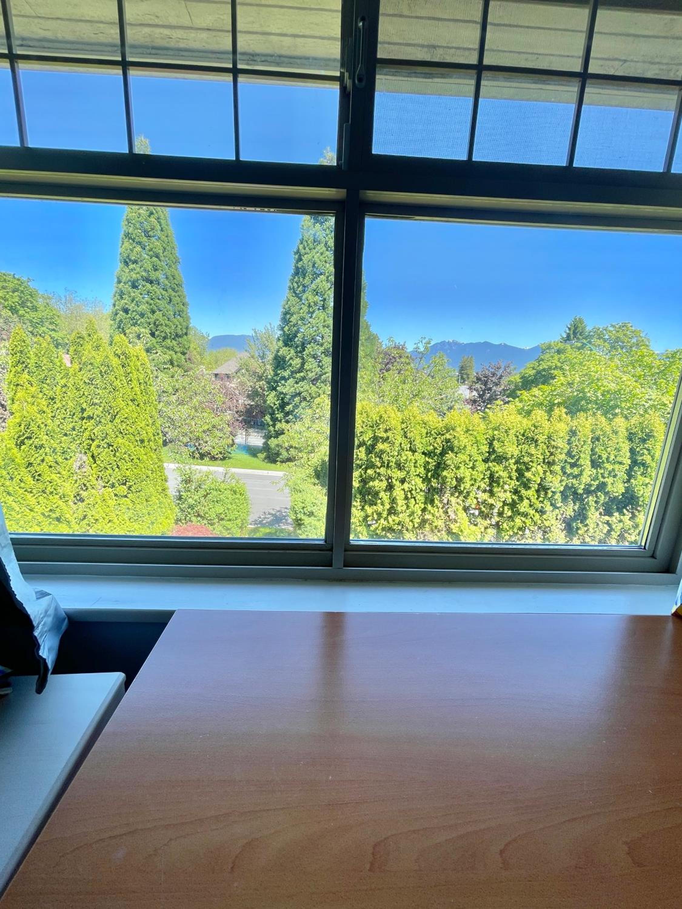 Cozy Guest Rooms Near UBC, Downtown and Beaches