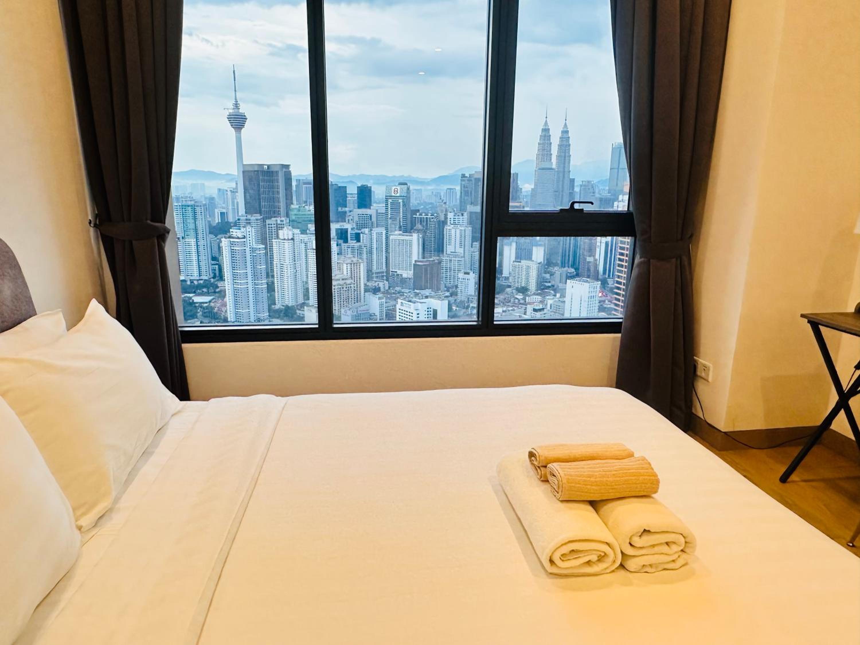 LUCENTIA RESIDENCE HOLYDAY IN Kl
