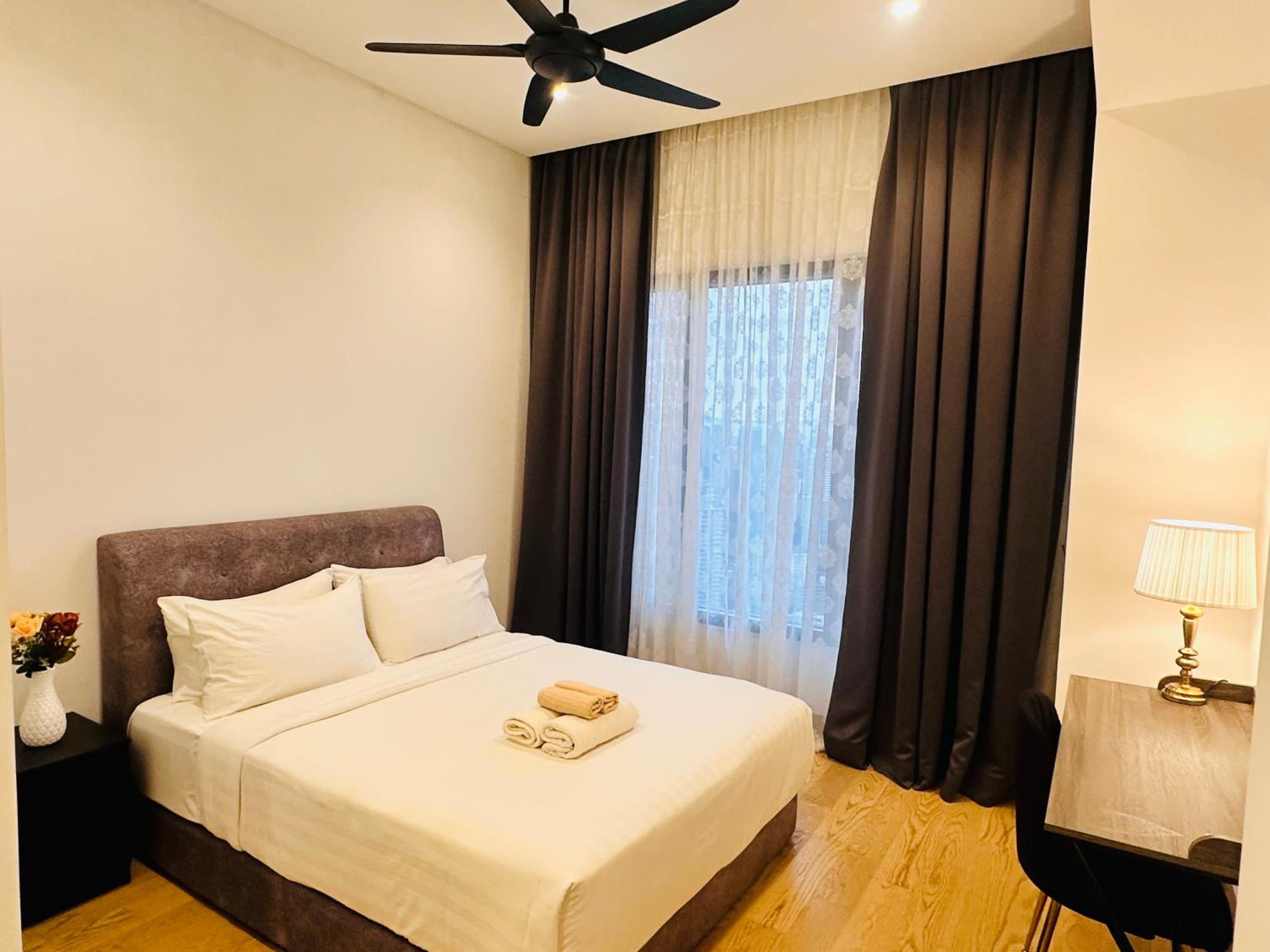 LUCENTIA RESIDENCE HOLYDAY IN Kl