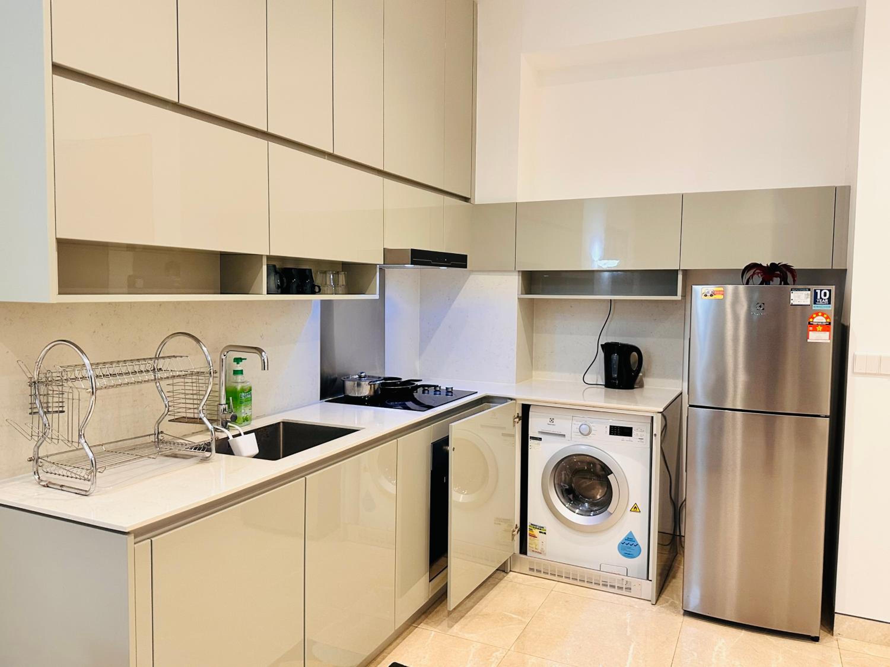 LUCENTIA RESIDENCE HOLYDAY IN Kl