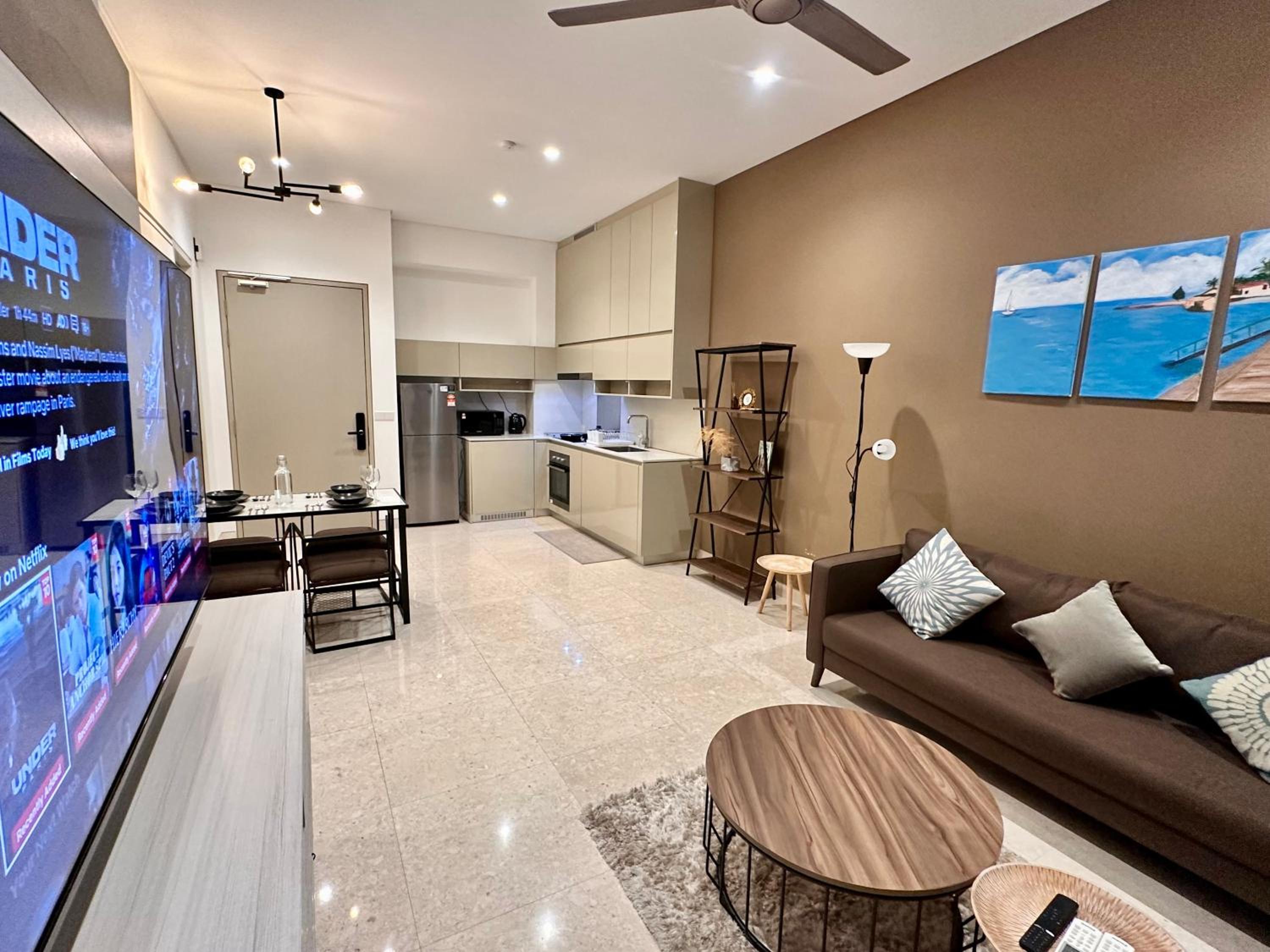 LUCENTIA RESIDENCE HOLYDAY IN Kl