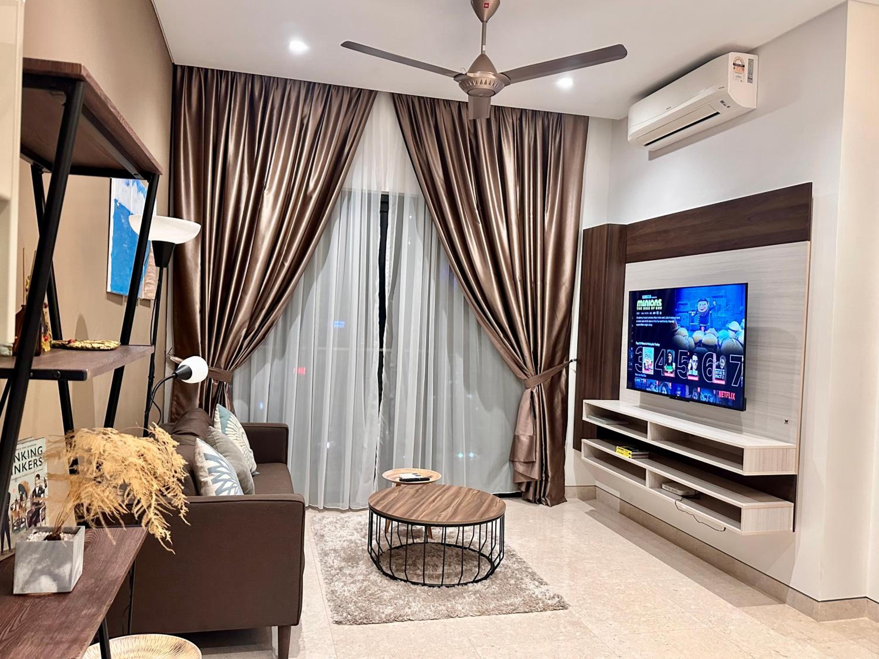 LUCENTIA RESIDENCE HOLYDAY IN Kl