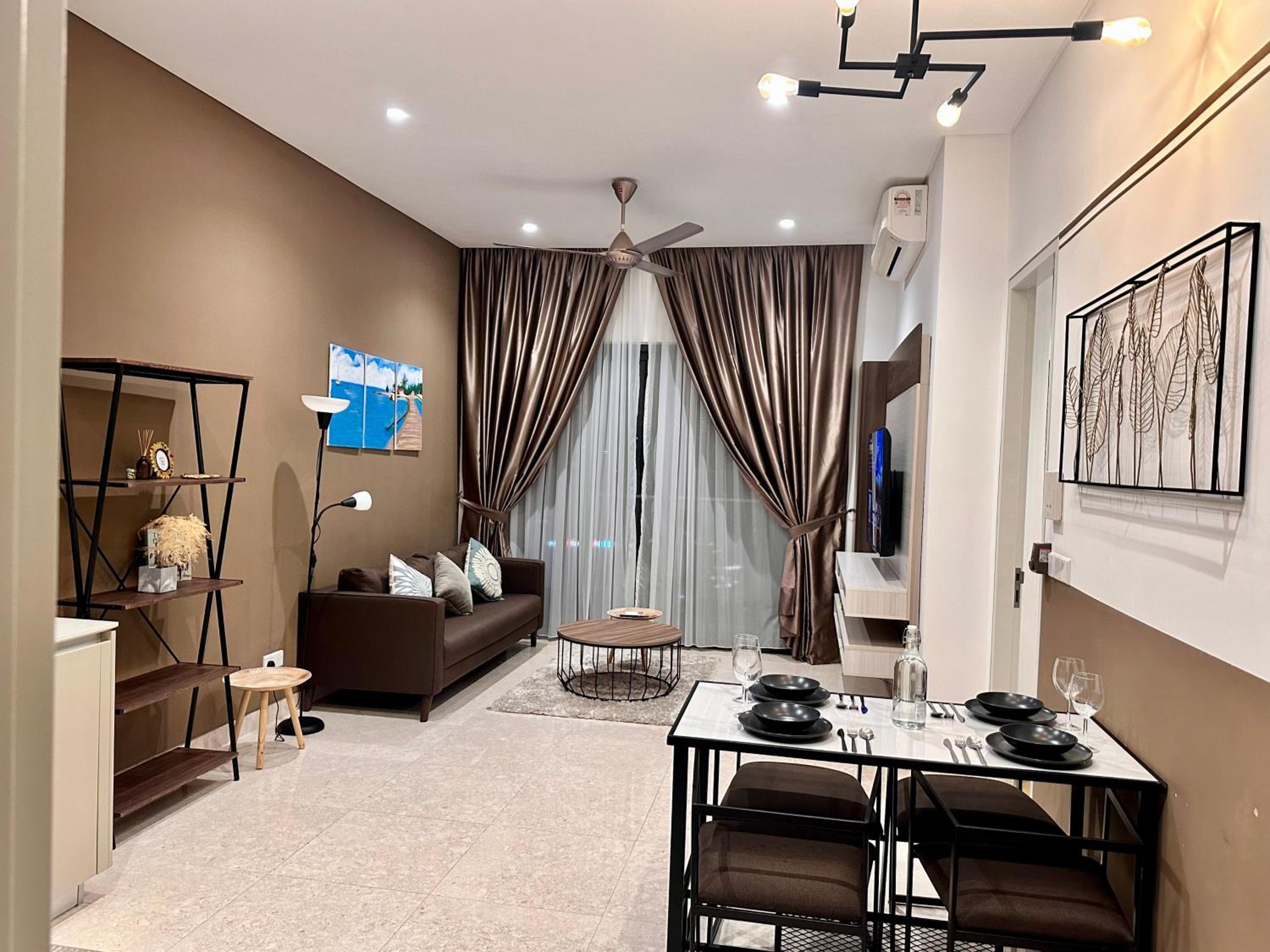 LUCENTIA RESIDENCE HOLYDAY IN Kl