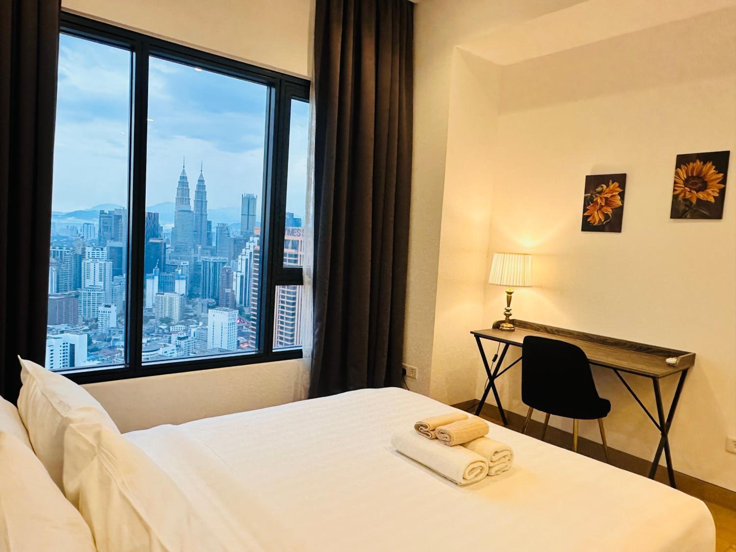 LUCENTIA RESIDENCE HOLYDAY IN Kl