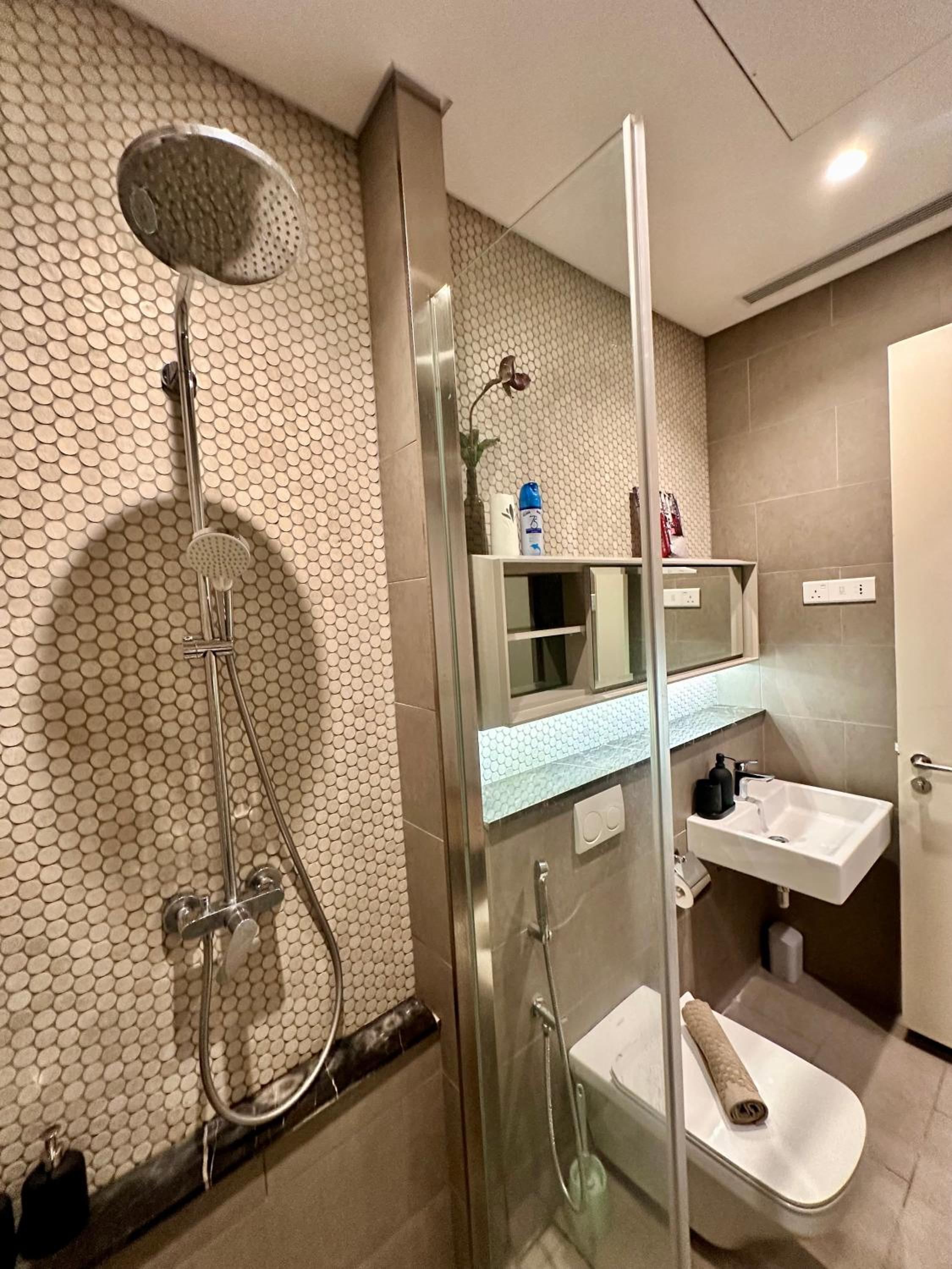 LUCENTIA RESIDENCE HOLYDAY IN Kl