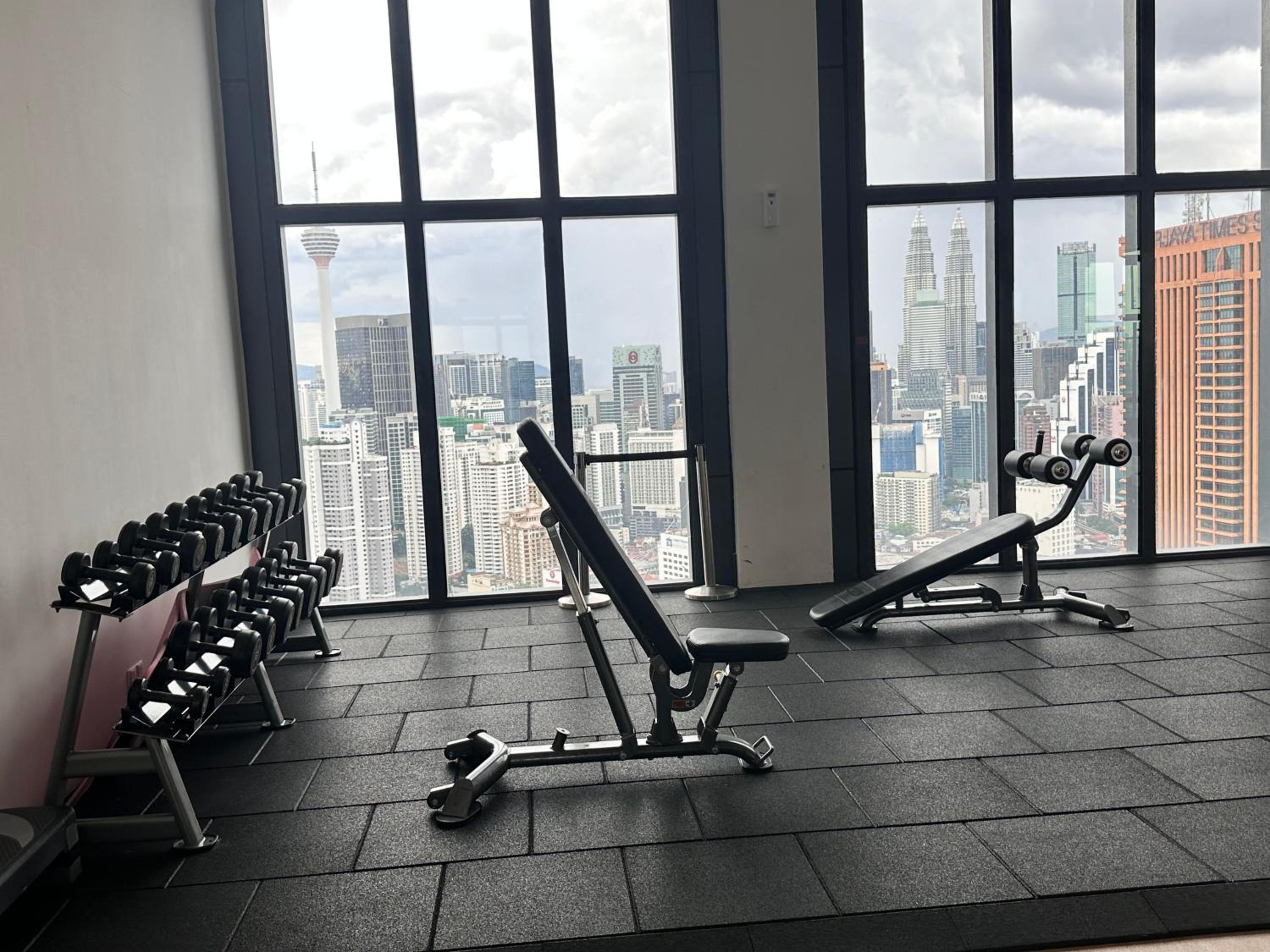 LUCENTIA RESIDENCE HOLYDAY IN Kl