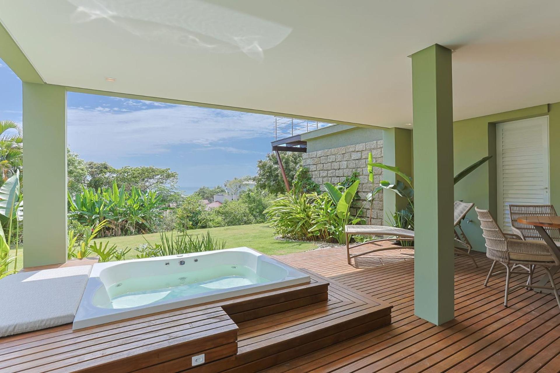 Natureza exuberante: Loft na Praia Brava SX9497