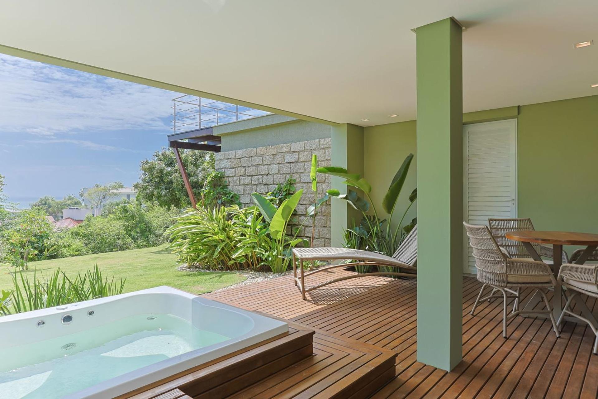 Natureza exuberante: Loft na Praia Brava SX9497