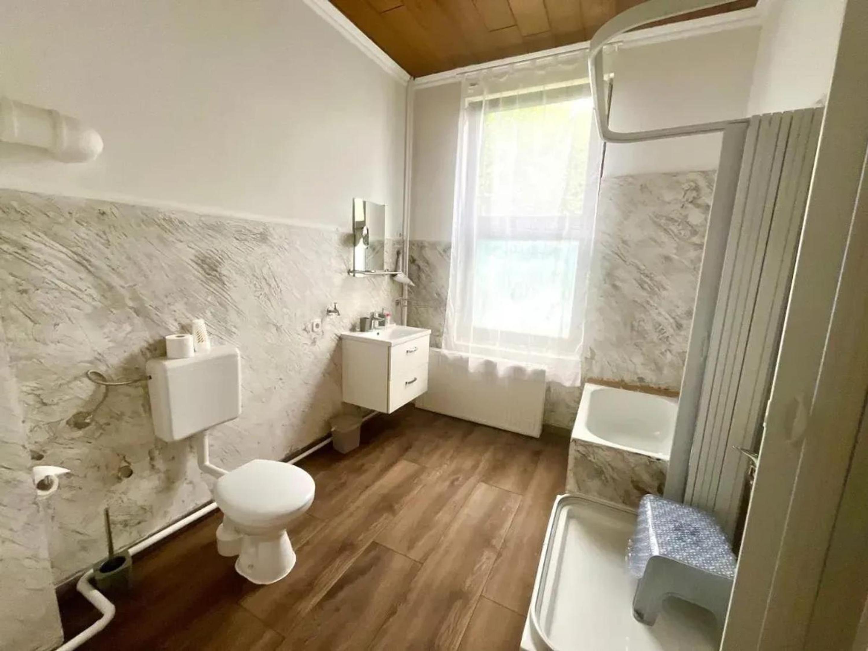 Charming apartment near Emden with garden, 100 m²