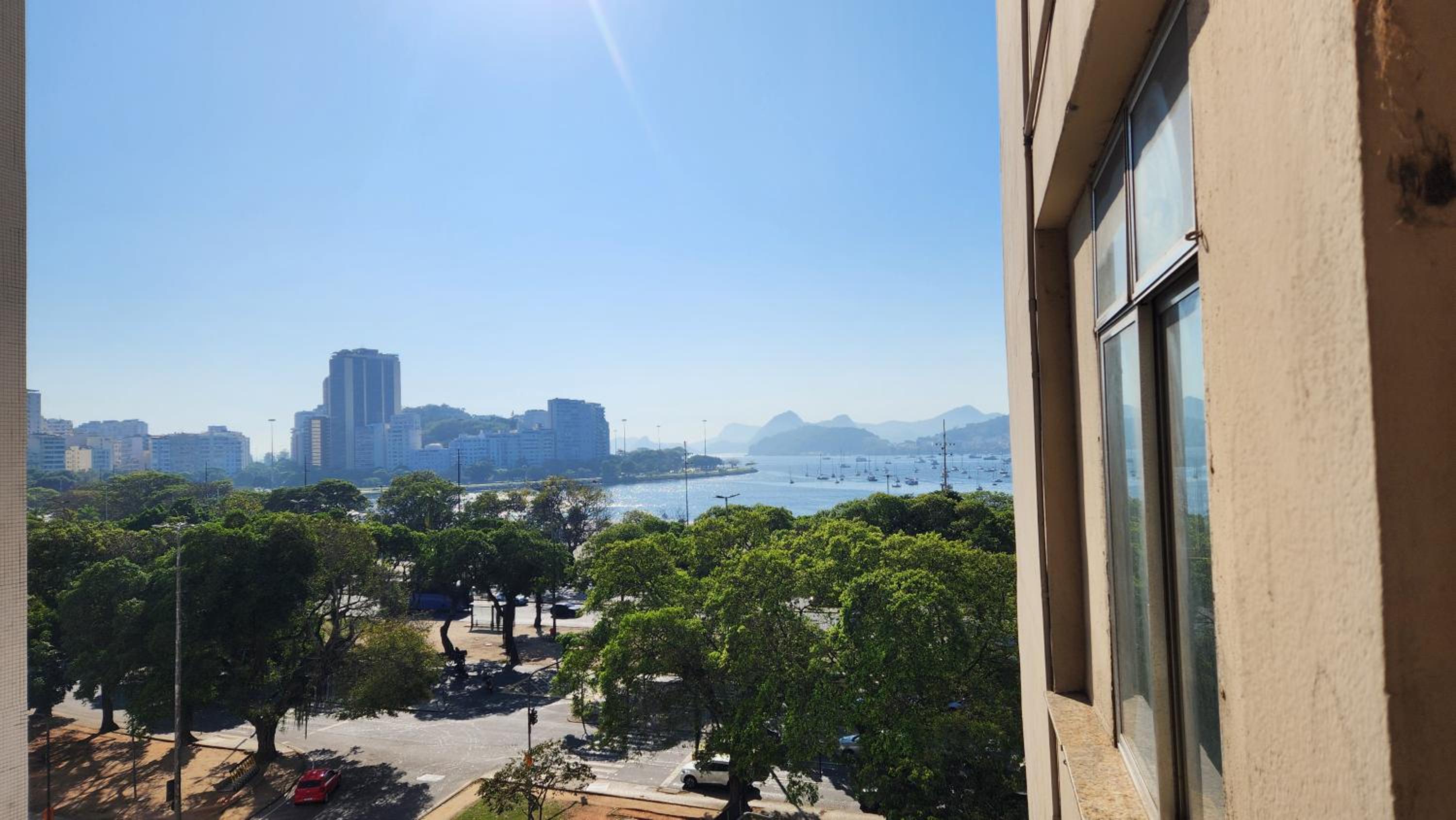 Em frente à praia - conforto, localização e vista