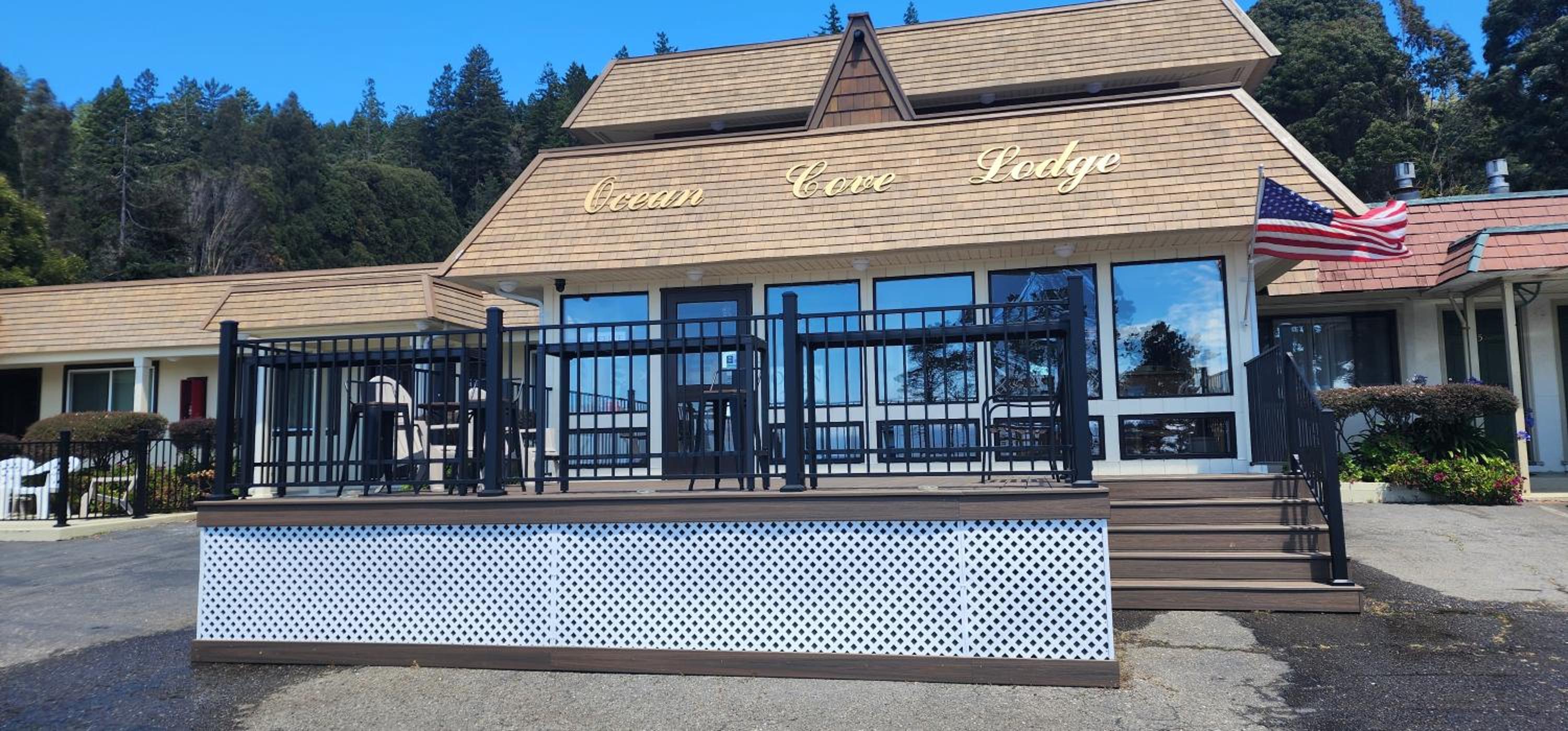 Ocean Cove Lodge Bar & Grill