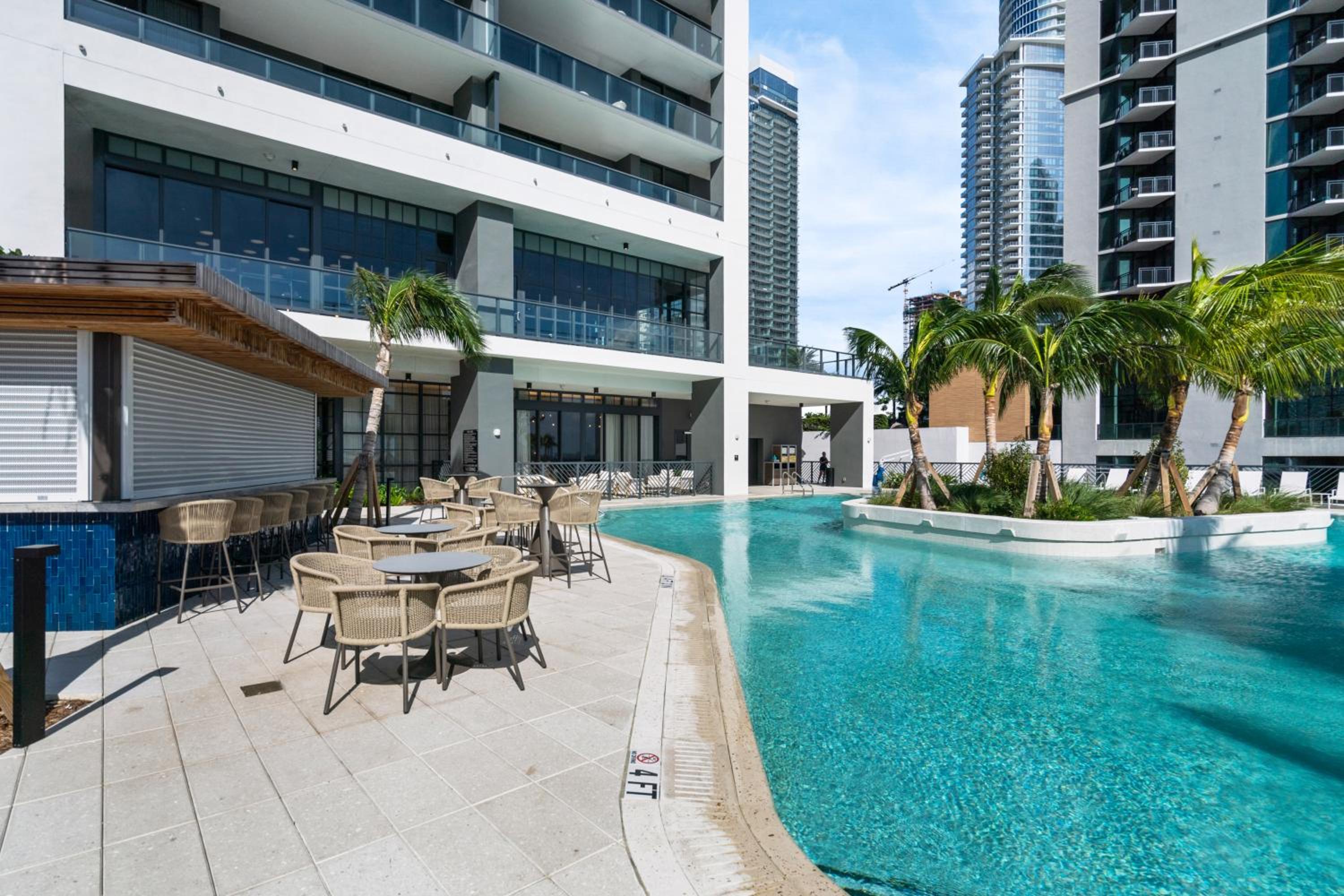 NEW Luxury 1BD Suite at Gale - Downtown location