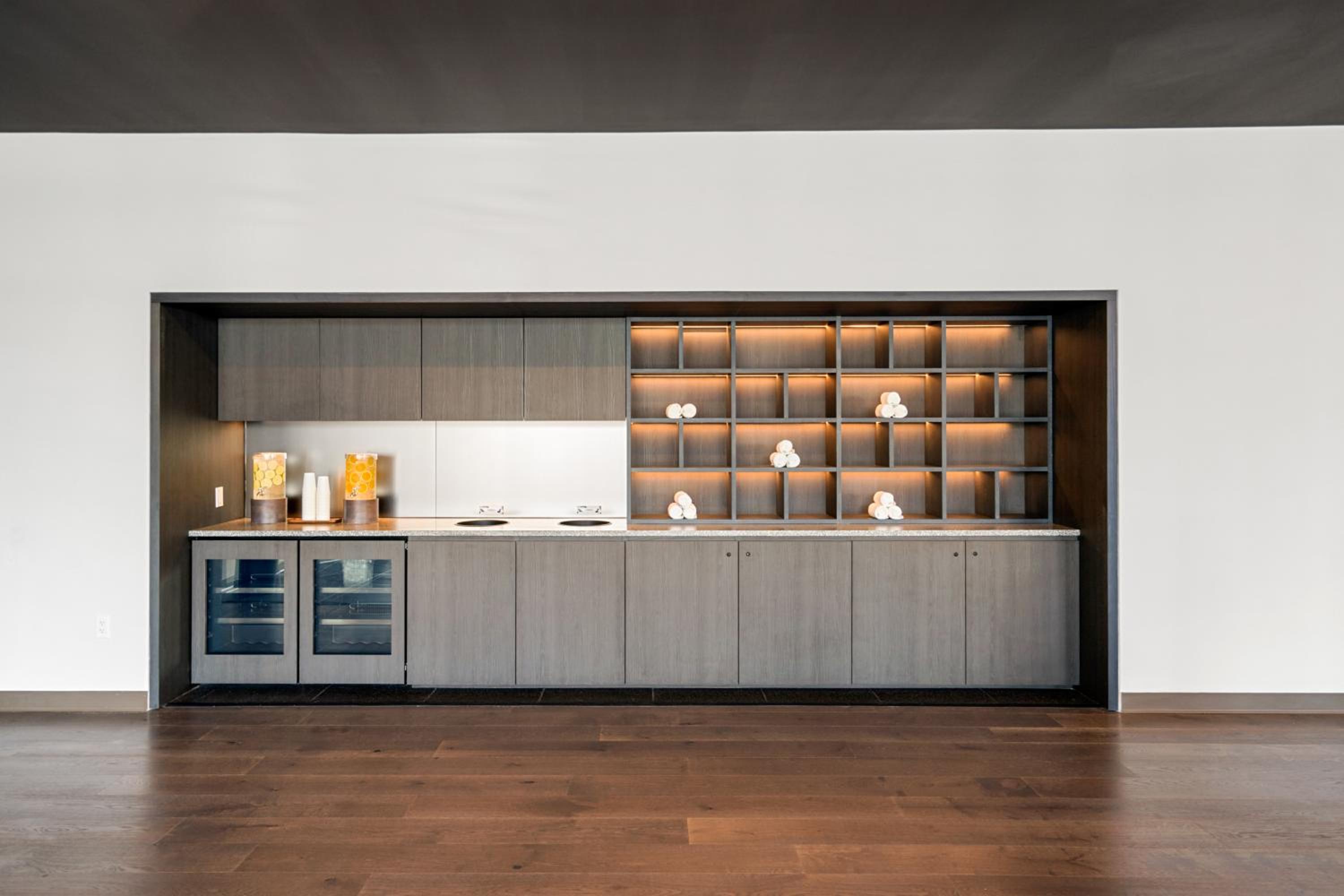 NEW Luxury 1BD Suite at Gale - Downtown location