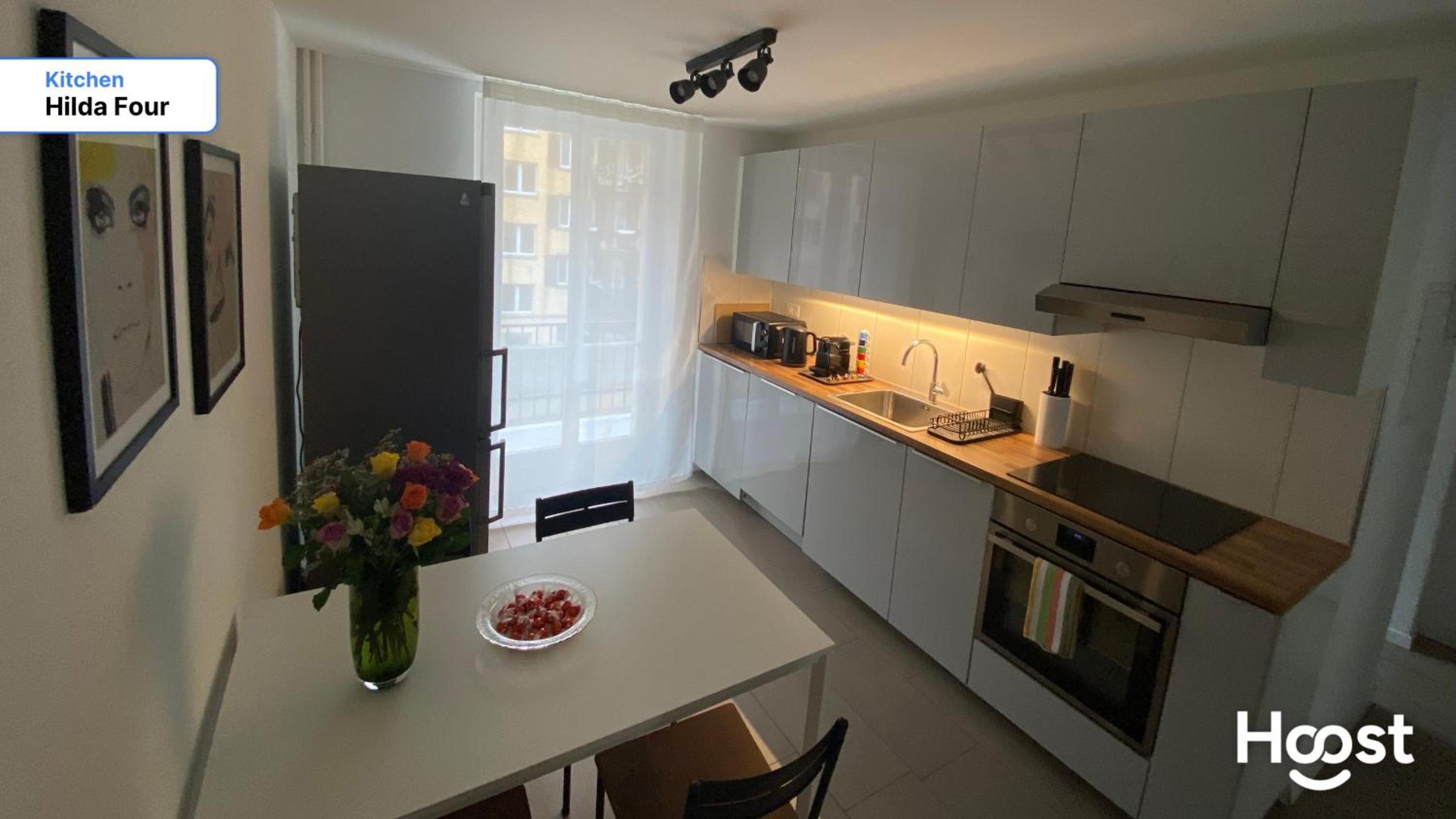 H4 Family apartment, central, quite, modern