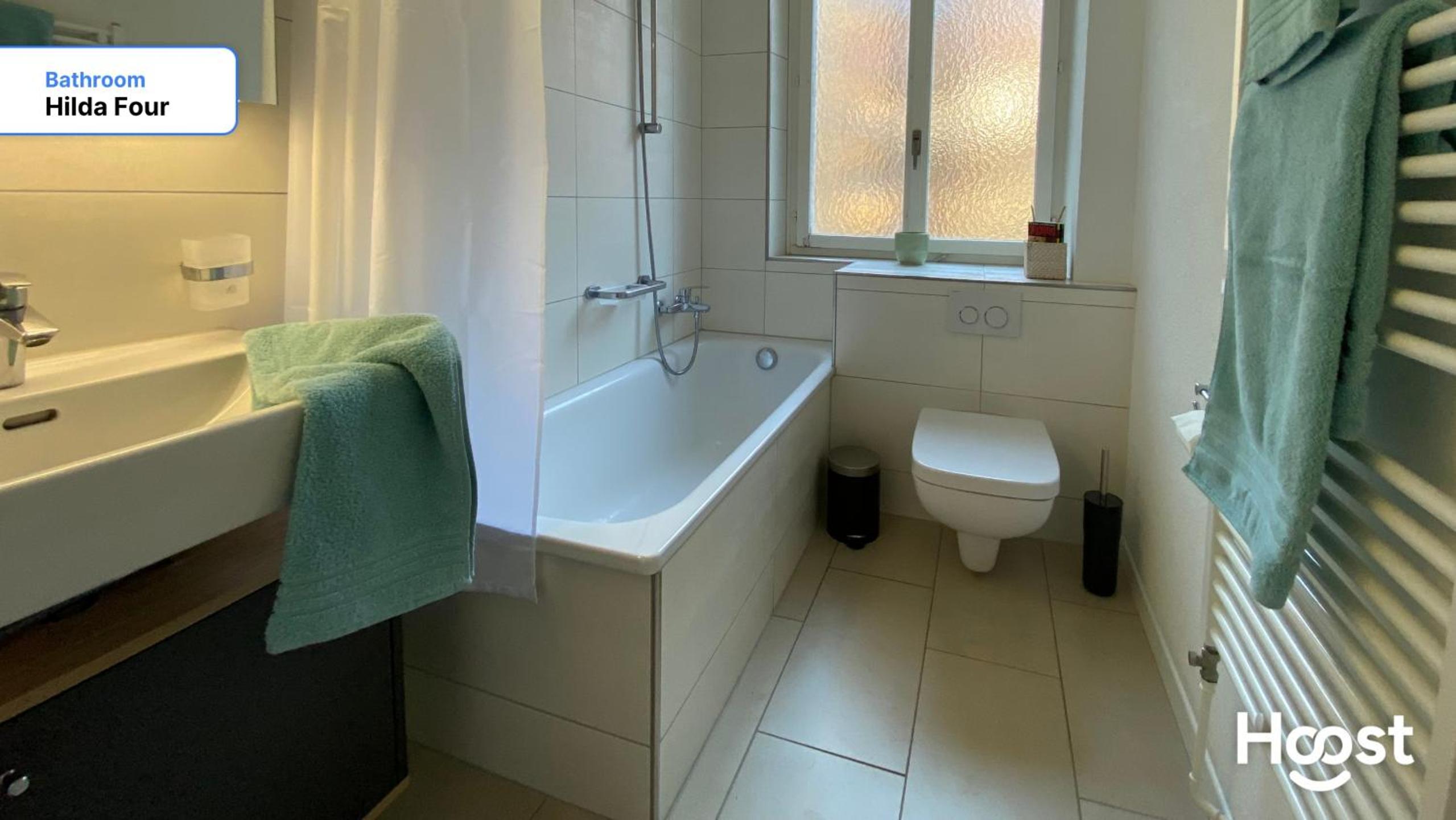 H4 Family apartment, central, quite, modern