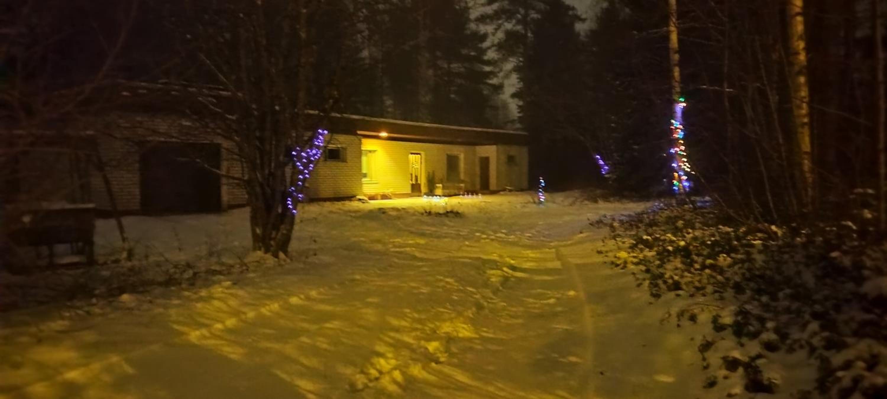 Aurora Holiday House