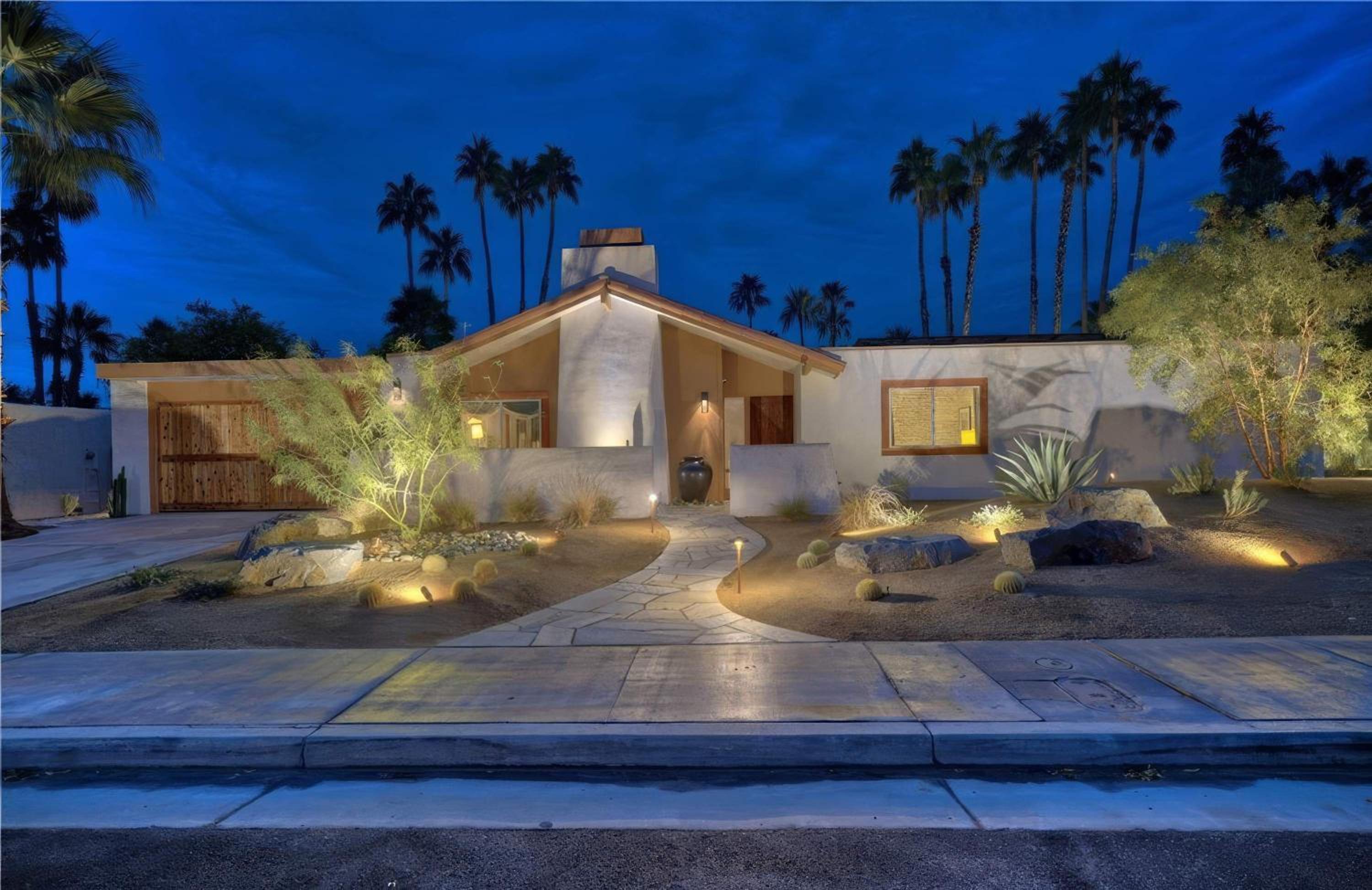 Hotel Navigate Stays Family Cul-de-Sac Retreat w Salt Pool - Image 1