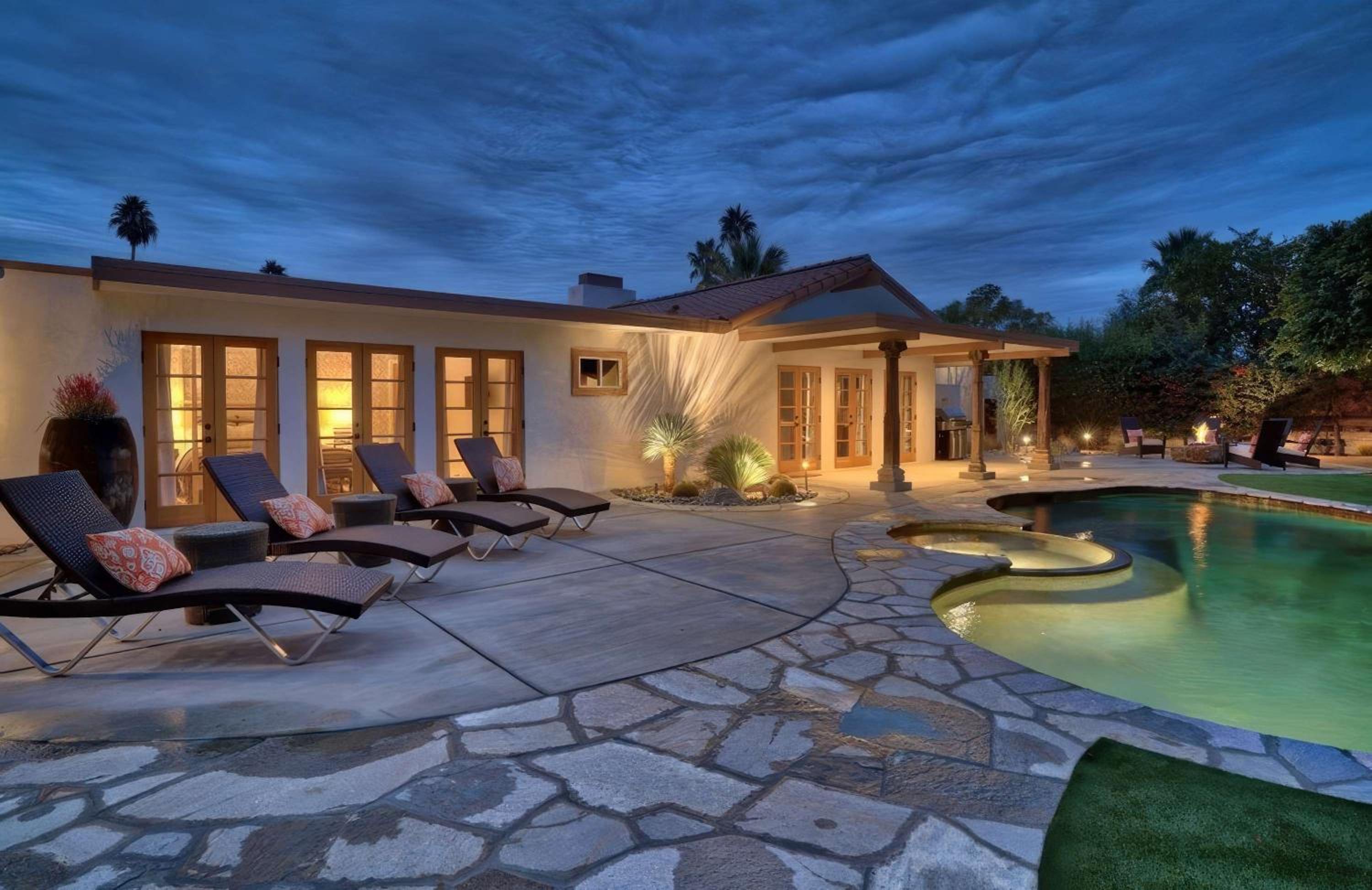 Navigate Stays Family Cul-de-Sac Retreat w Salt Pool view 2