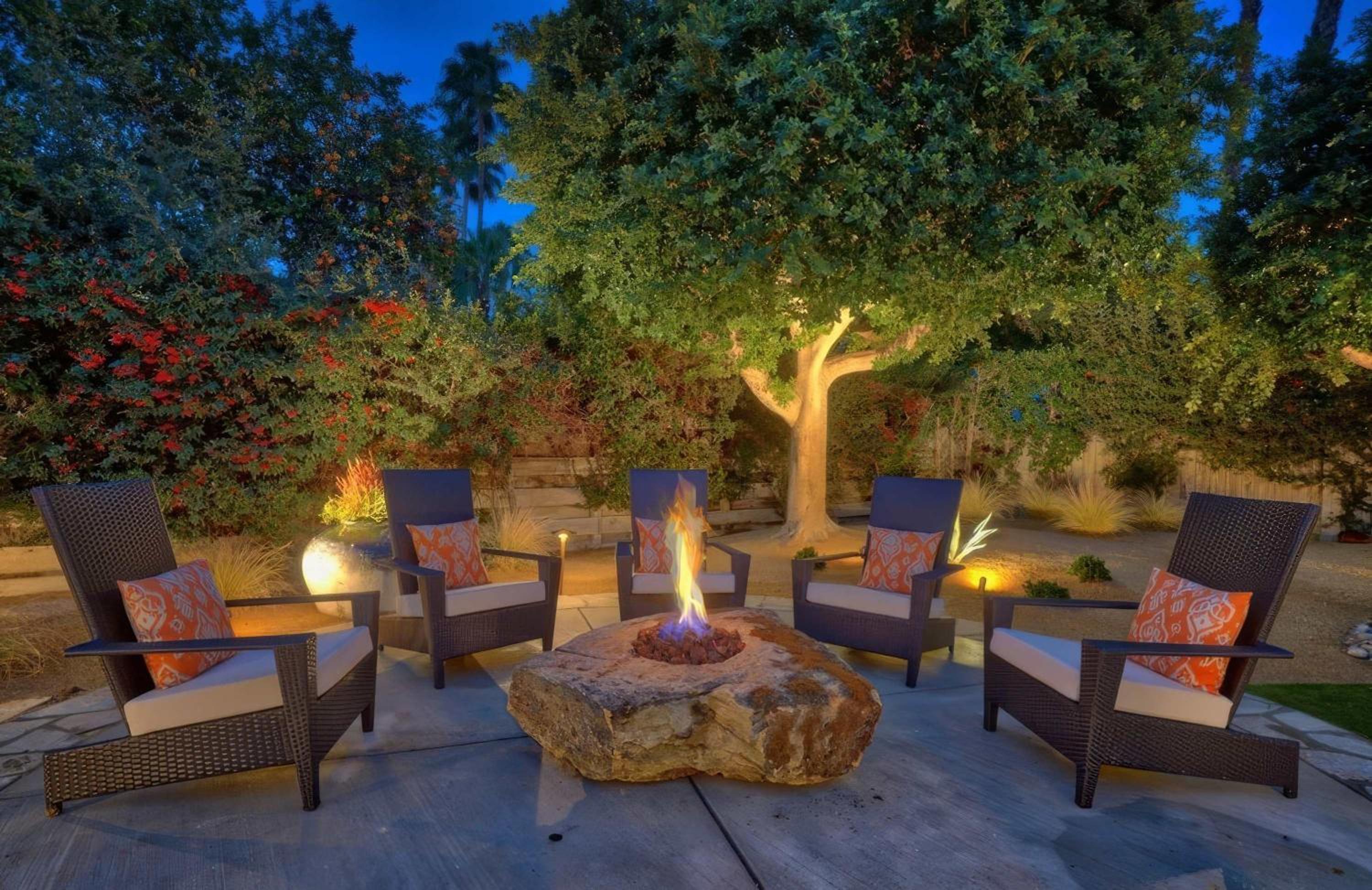 Navigate Stays Family Cul-de-Sac Retreat w Salt Pool view 3