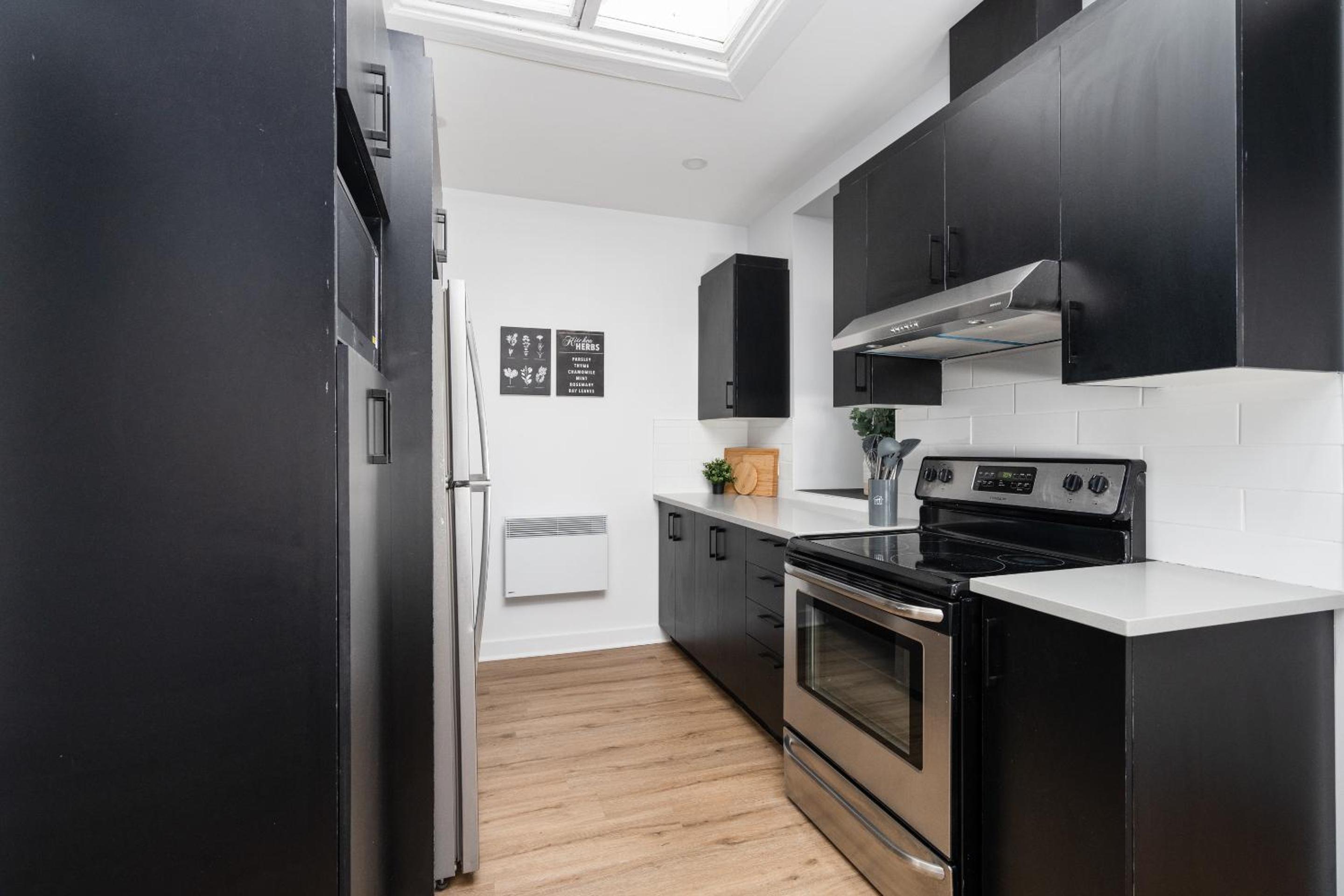 Boutique 4BR Luxury Residence 2 Floors Mile-End St-Laurent