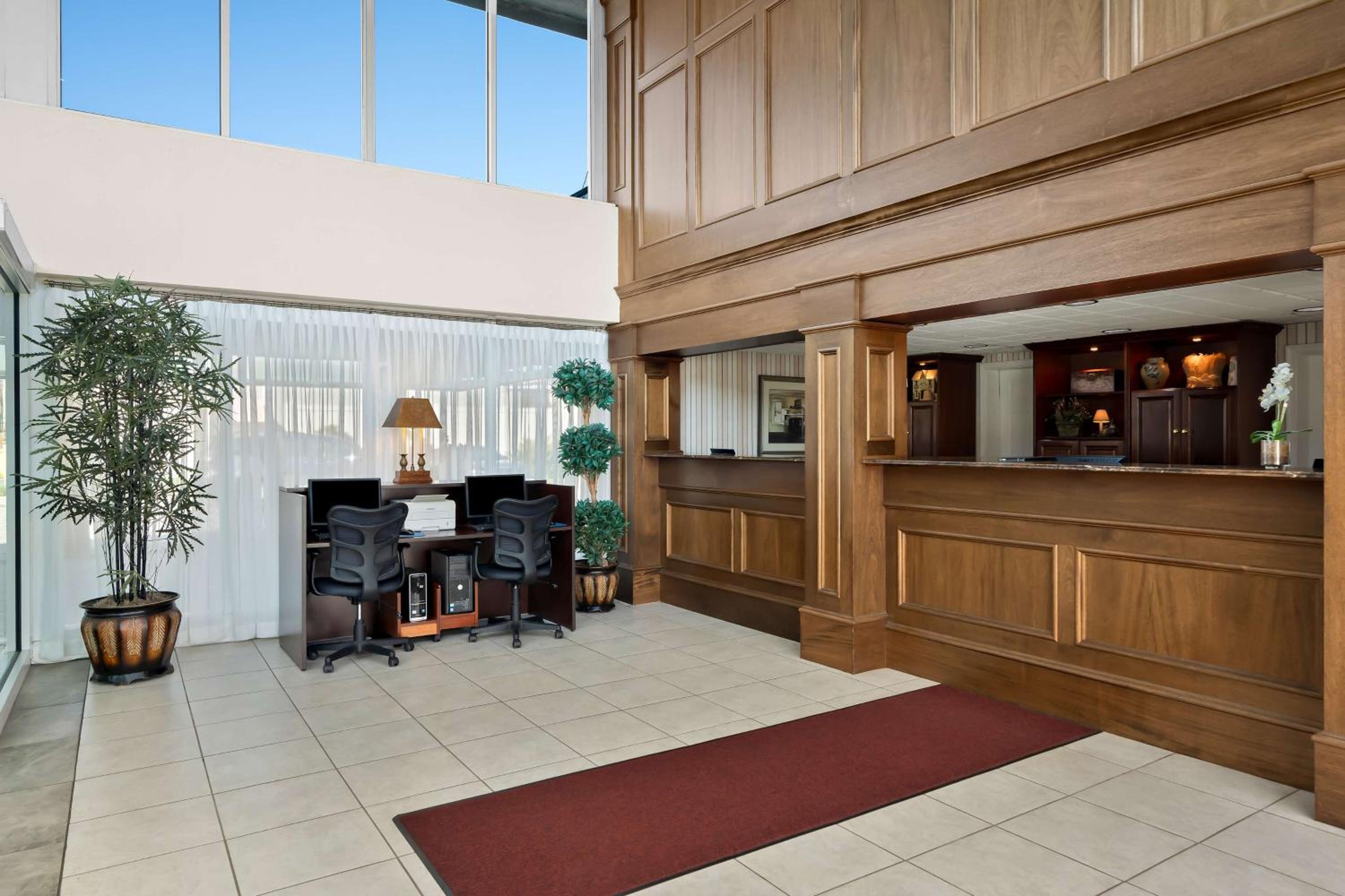 Wilmington Vacations - SureStay Plus Hotel by Best Western Brandywine Valley - Property Image 16