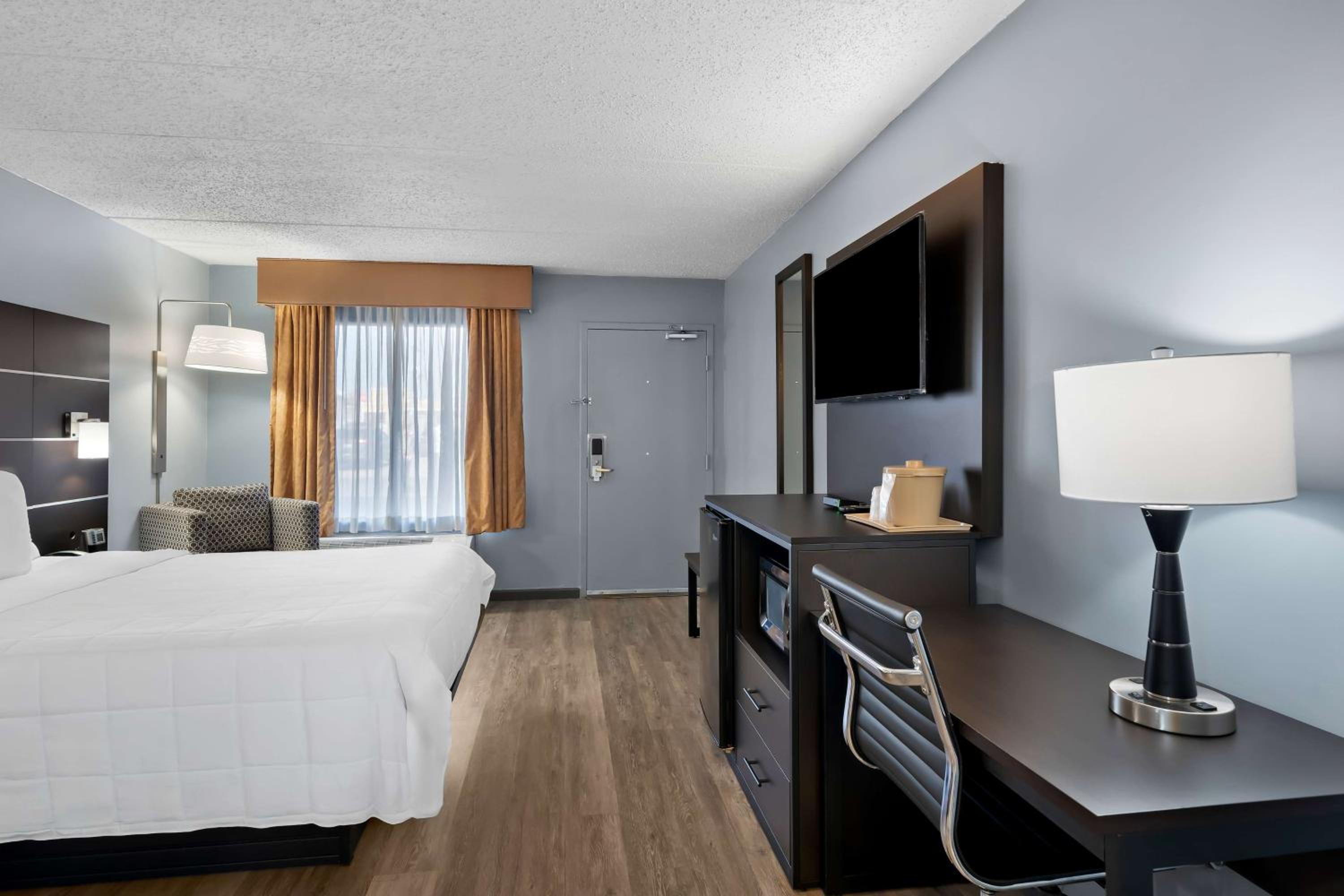 Wilmington Vacations - SureStay Plus Hotel by Best Western Brandywine Valley - Property Image 11